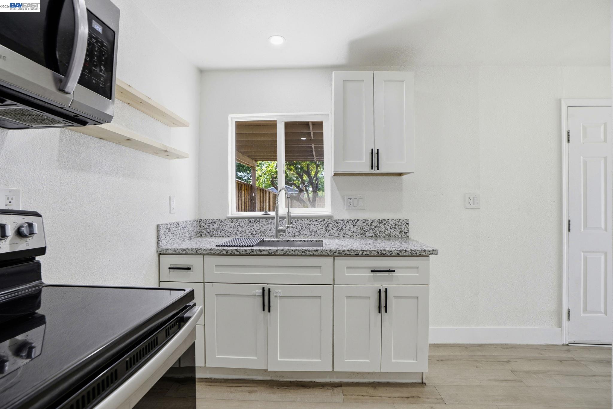 Detail Gallery Image 32 of 42 For 114 C St, Tracy,  CA 95376 - 3 Beds | 1/1 Baths