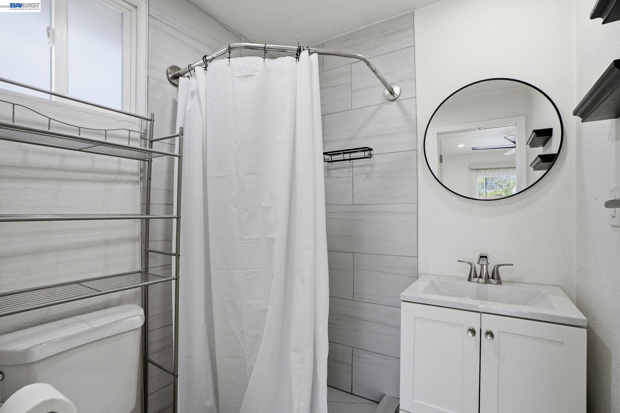 Detail Gallery Image 34 of 42 For 114 C St, Tracy,  CA 95376 - 3 Beds | 1/1 Baths