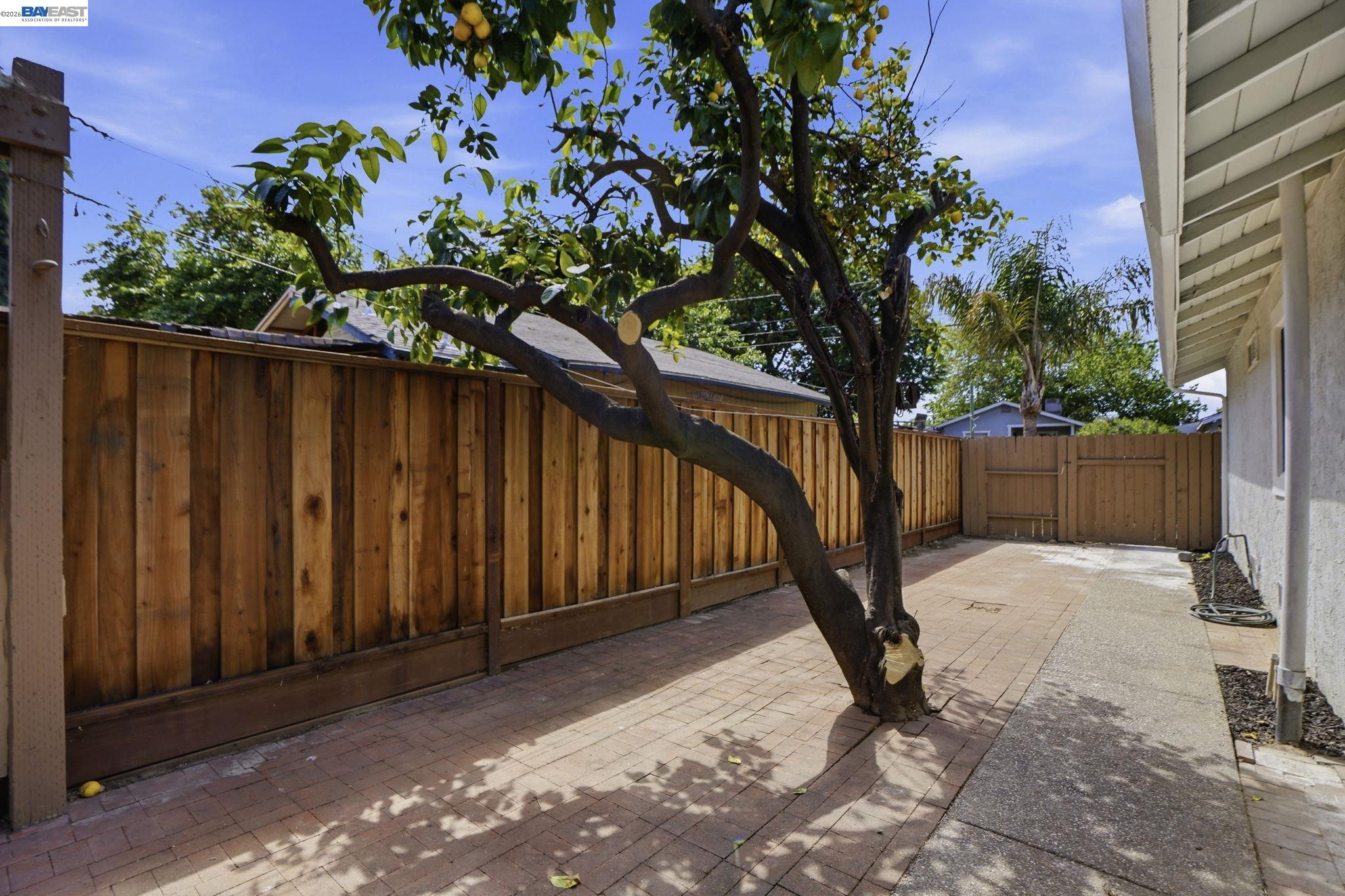 Detail Gallery Image 39 of 42 For 114 C St, Tracy,  CA 95376 - 3 Beds | 1/1 Baths