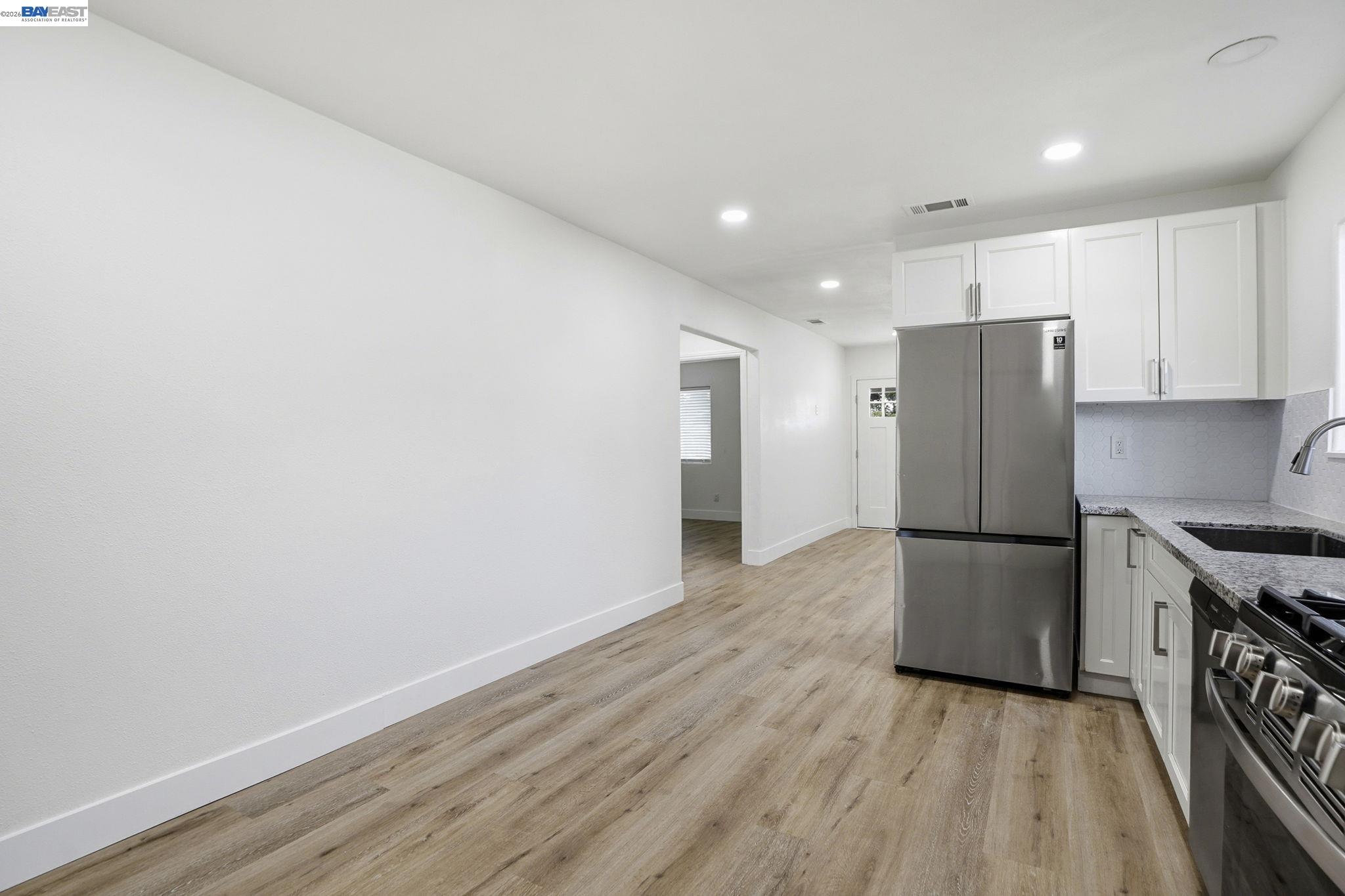 Detail Gallery Image 10 of 42 For 114 C St, Tracy,  CA 95376 - 3 Beds | 1/1 Baths