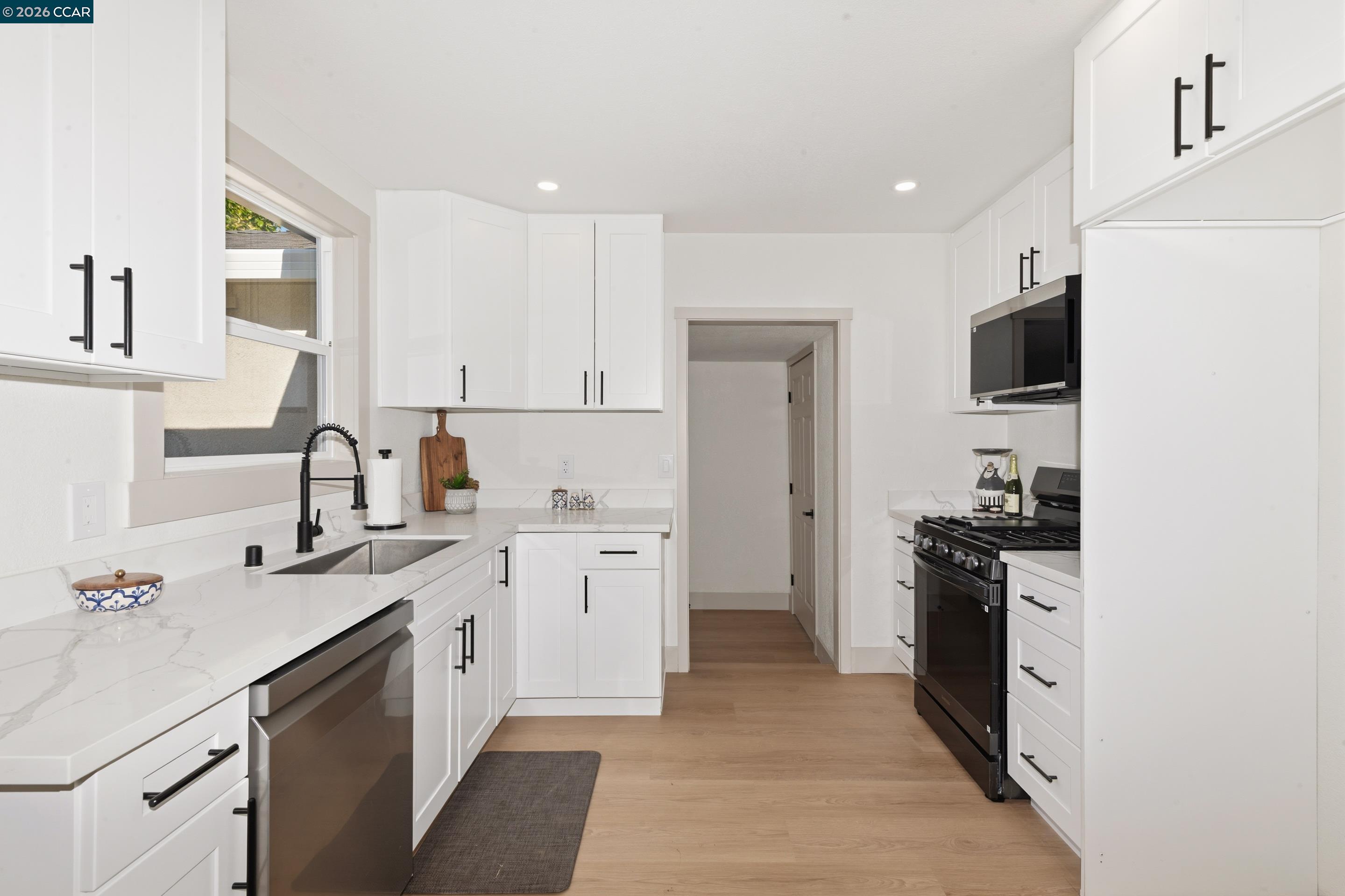 Detail Gallery Image 18 of 18 For 61 E 13th St, Antioch,  CA 94509 - 4 Beds | 1/1 Baths