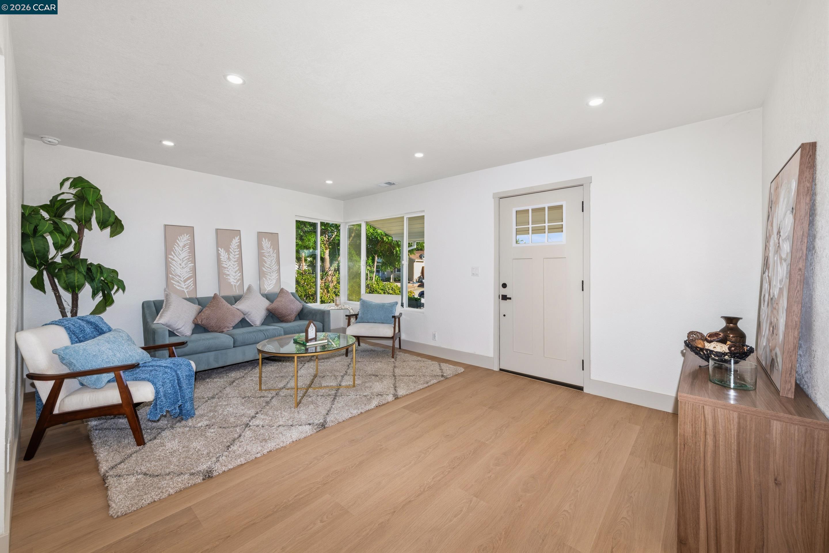 Detail Gallery Image 5 of 18 For 61 E 13th St, Antioch,  CA 94509 - 4 Beds | 1/1 Baths