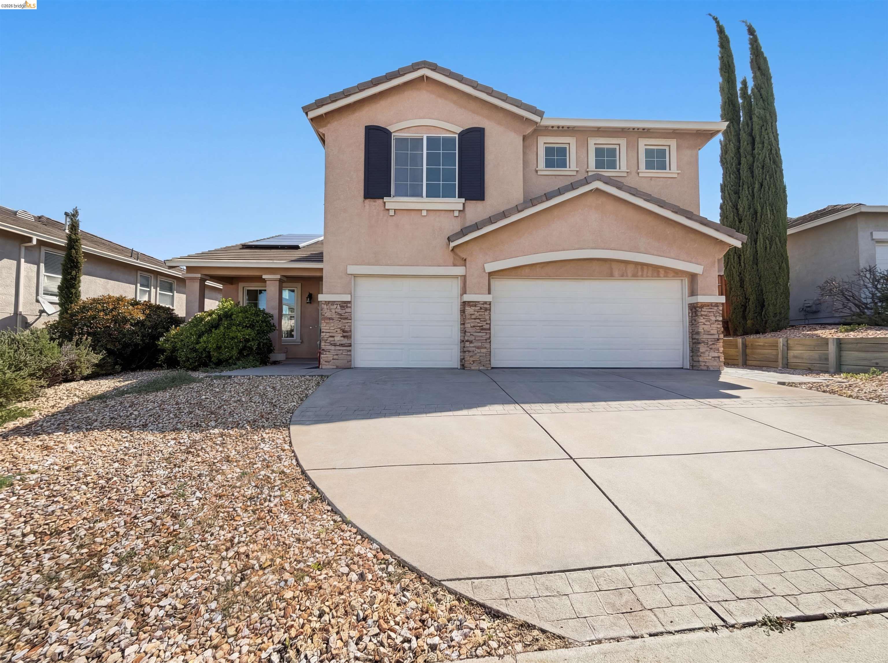 Detail Gallery Image 11 of 46 For 1257 Brooktrail Dr, Pittsburg,  CA 94565 - 5 Beds | 2/1 Baths