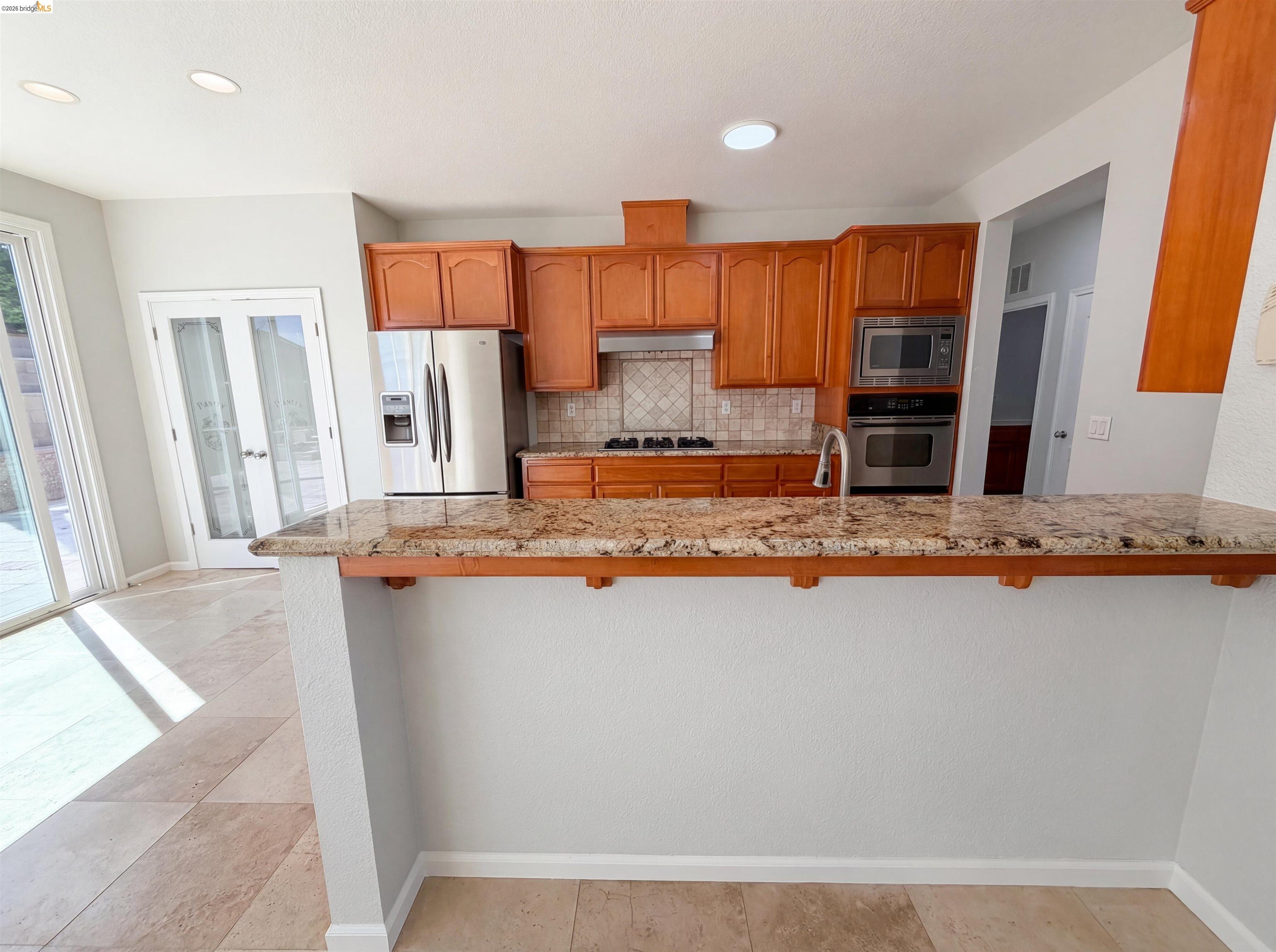 Detail Gallery Image 19 of 46 For 1257 Brooktrail Dr, Pittsburg,  CA 94565 - 5 Beds | 2/1 Baths