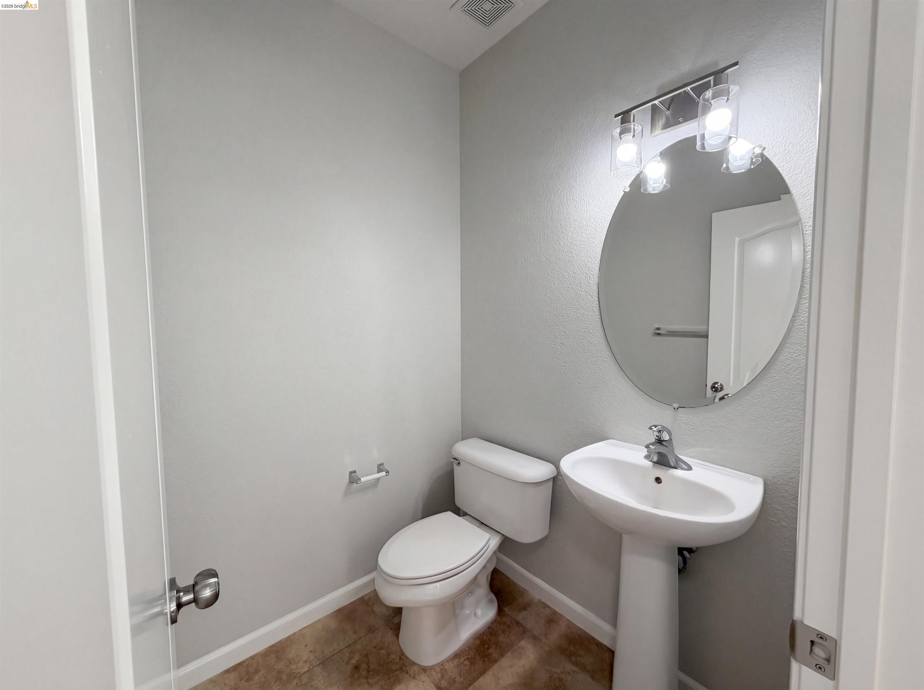 Detail Gallery Image 23 of 46 For 1257 Brooktrail Dr, Pittsburg,  CA 94565 - 5 Beds | 2/1 Baths