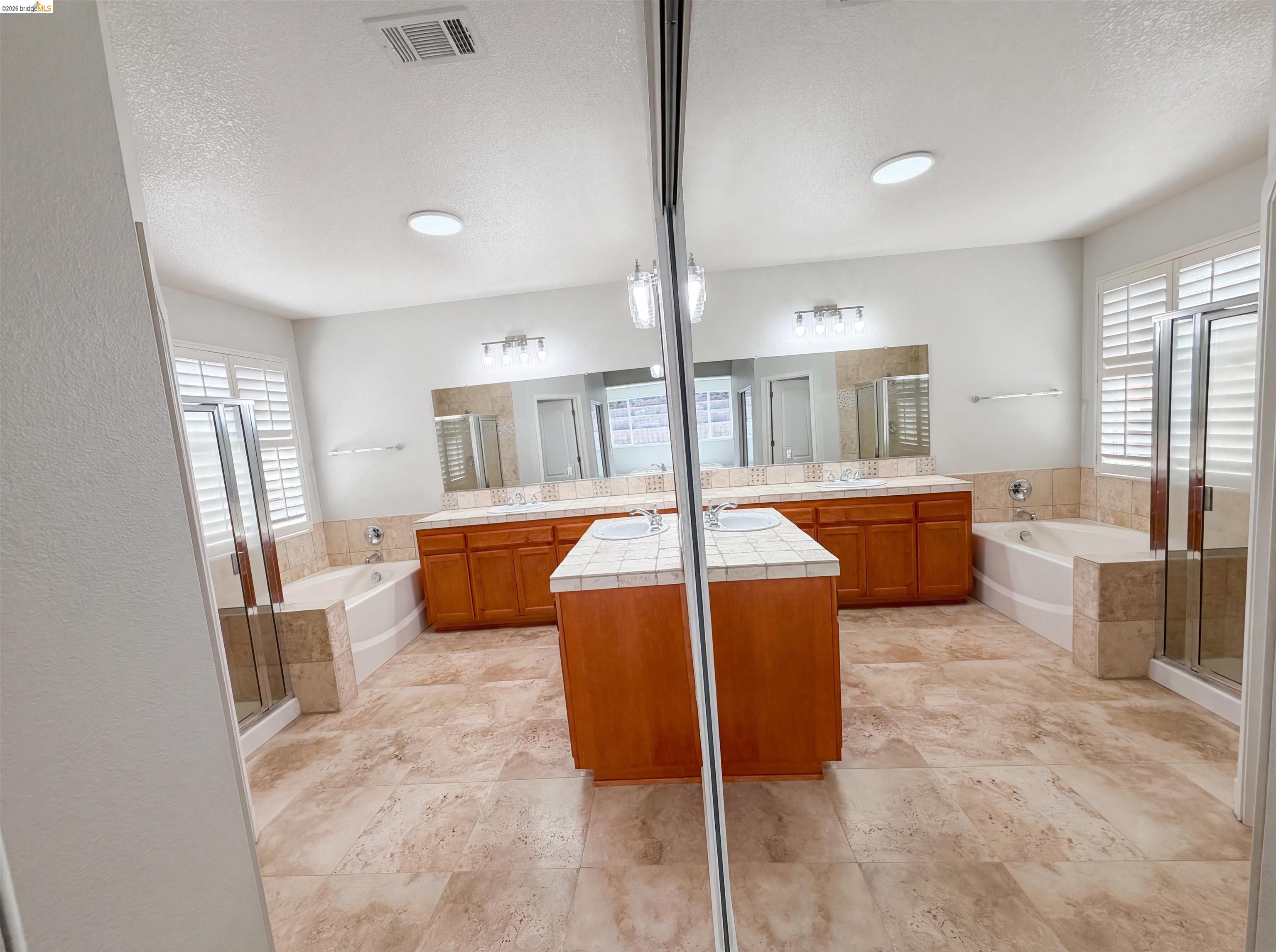 Detail Gallery Image 30 of 46 For 1257 Brooktrail Dr, Pittsburg,  CA 94565 - 5 Beds | 2/1 Baths