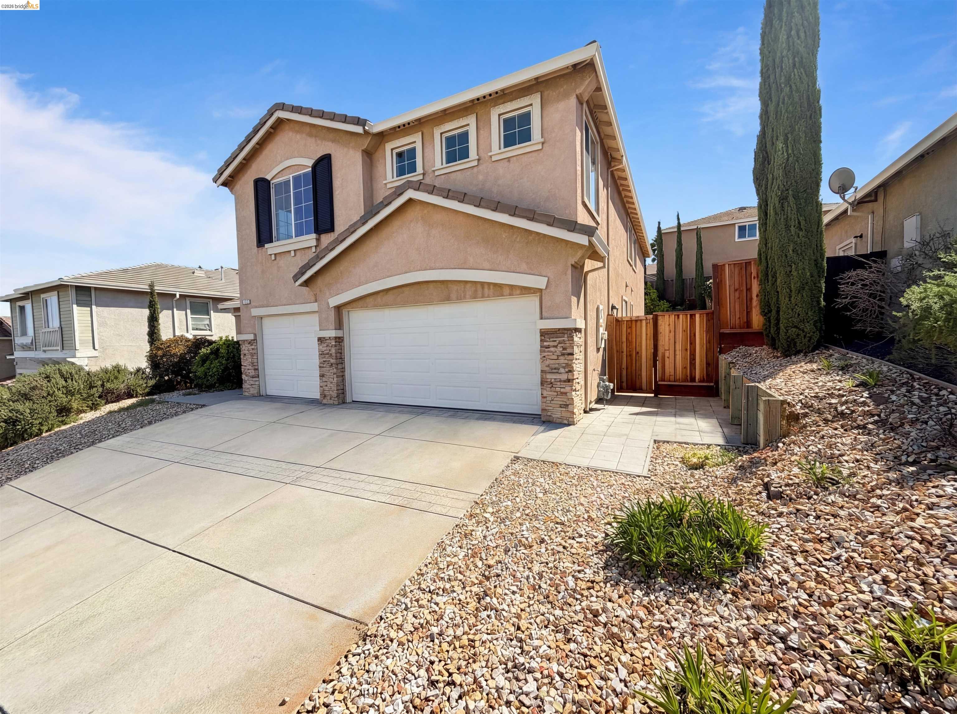 Detail Gallery Image 6 of 46 For 1257 Brooktrail Dr, Pittsburg,  CA 94565 - 5 Beds | 2/1 Baths