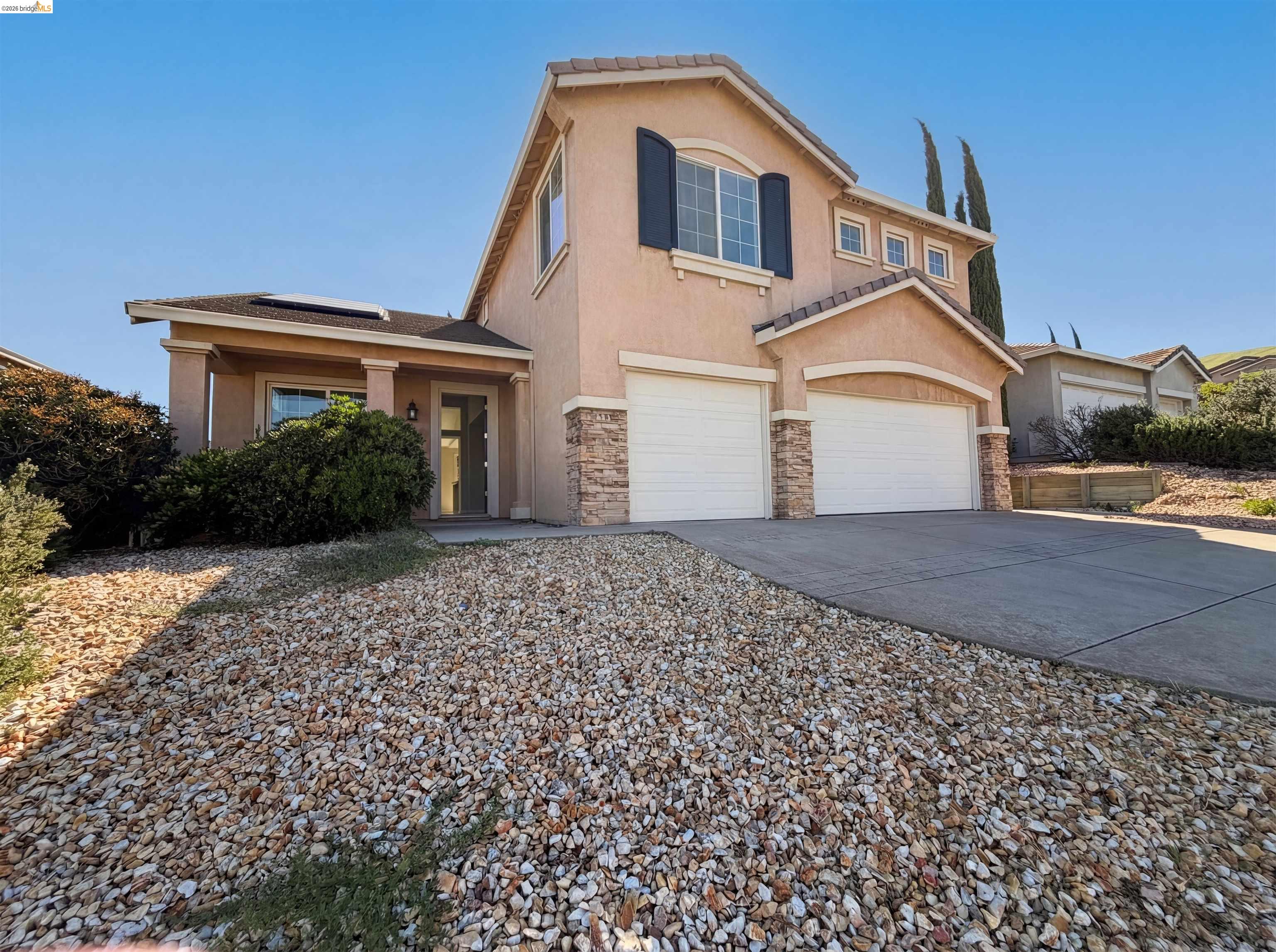 Detail Gallery Image 7 of 46 For 1257 Brooktrail Dr, Pittsburg,  CA 94565 - 5 Beds | 2/1 Baths