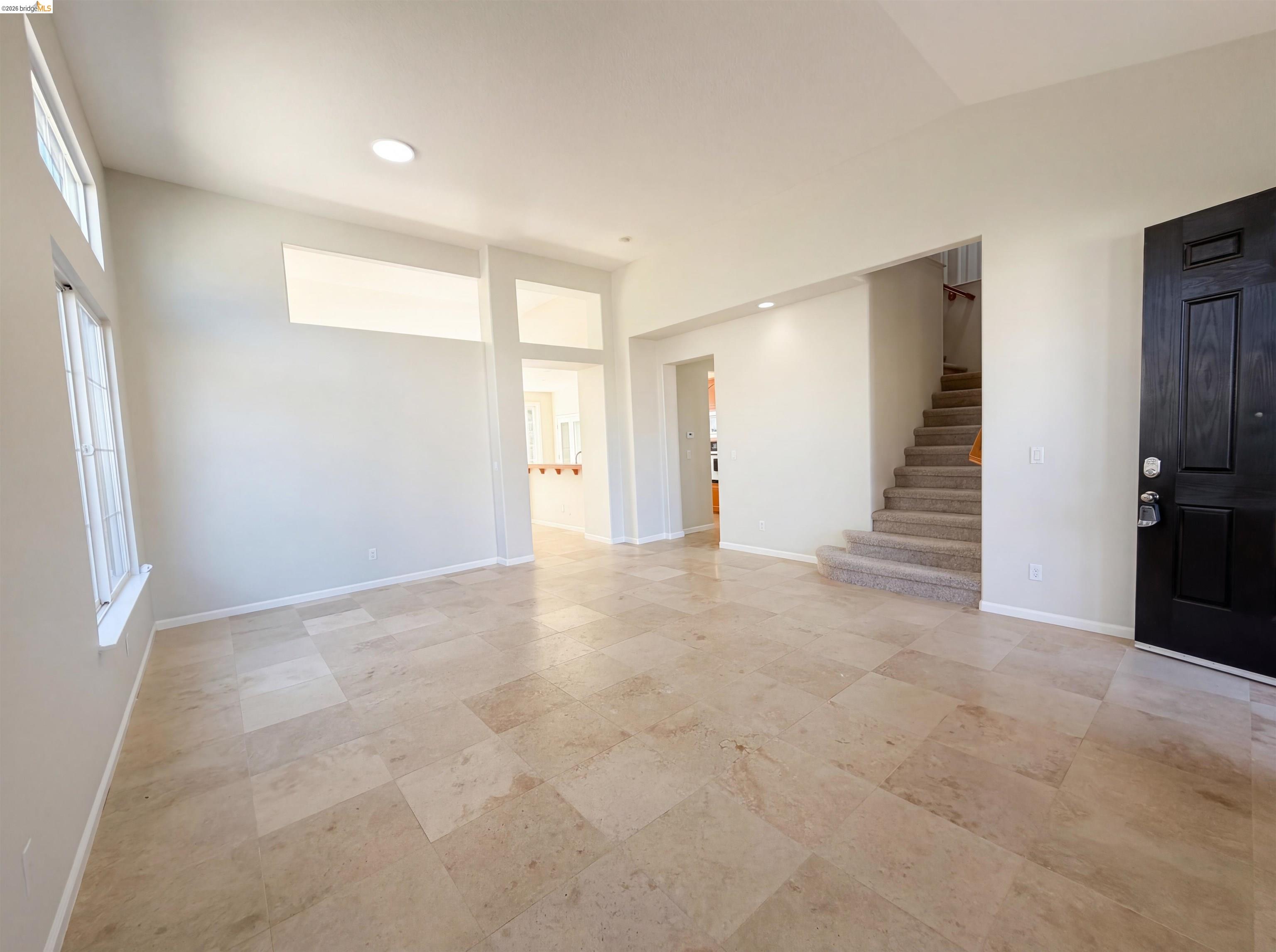 Detail Gallery Image 9 of 46 For 1257 Brooktrail Dr, Pittsburg,  CA 94565 - 5 Beds | 2/1 Baths