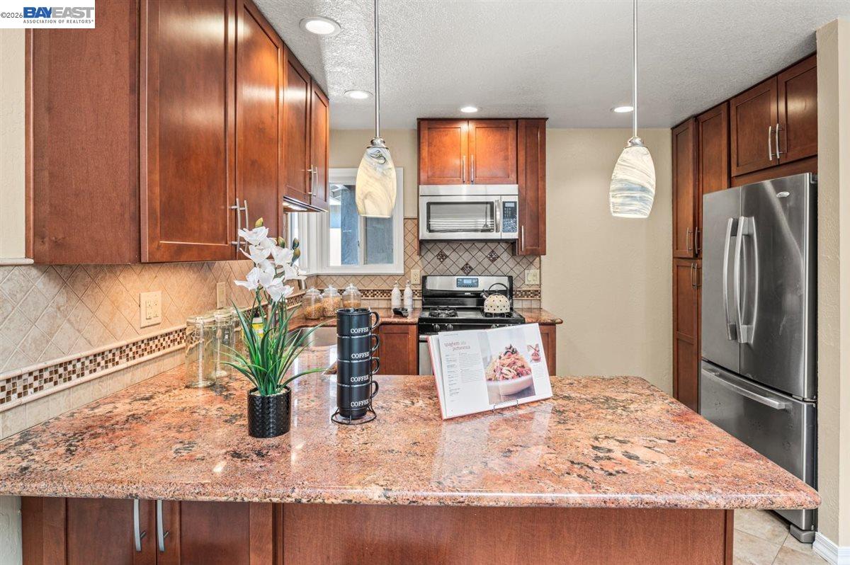 Detail Gallery Image 16 of 29 For 1965 Camargo Dr, San Jose,  CA 95132 - 4 Beds | 2 Baths