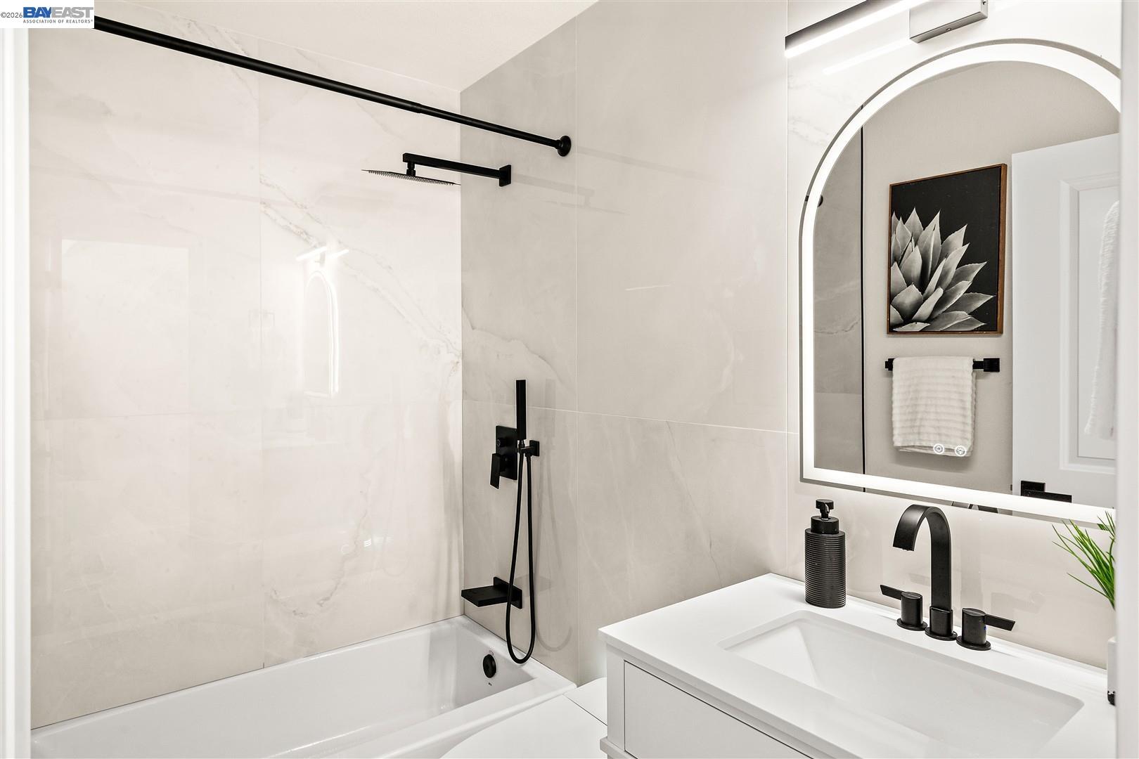 Detail Gallery Image 12 of 39 For 36543 Cedar Blvd, Newark,  CA 94560 - 4 Beds | 2 Baths