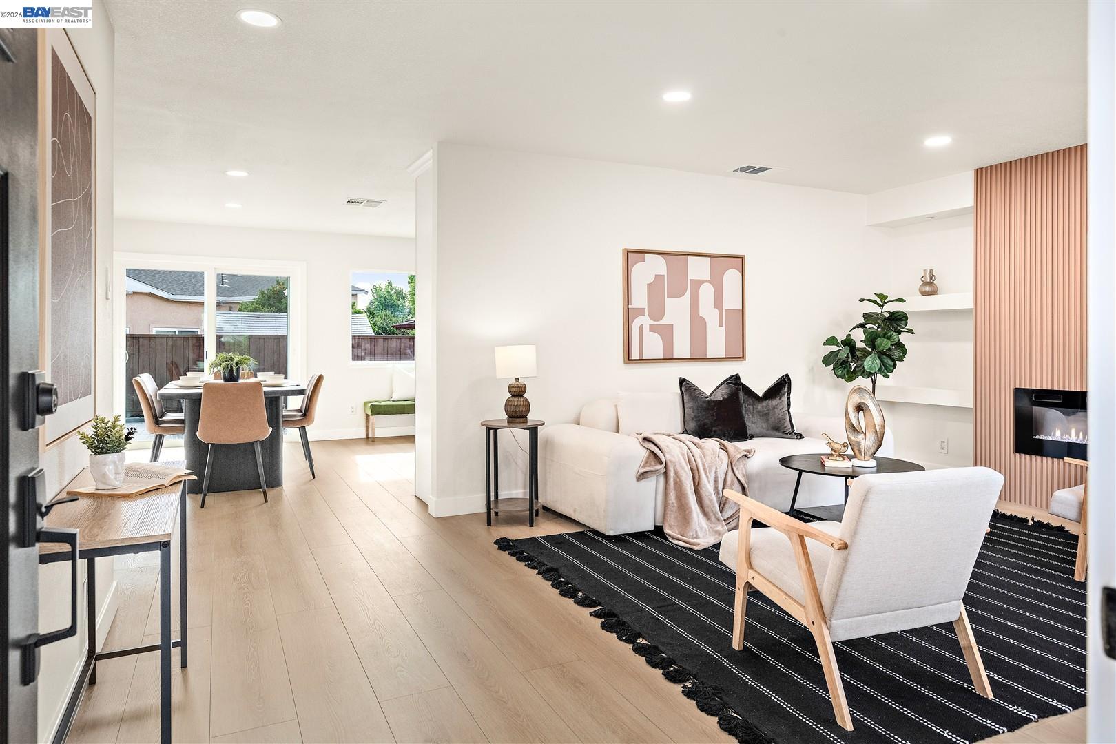 Detail Gallery Image 5 of 39 For 36543 Cedar Blvd, Newark,  CA 94560 - 4 Beds | 2 Baths