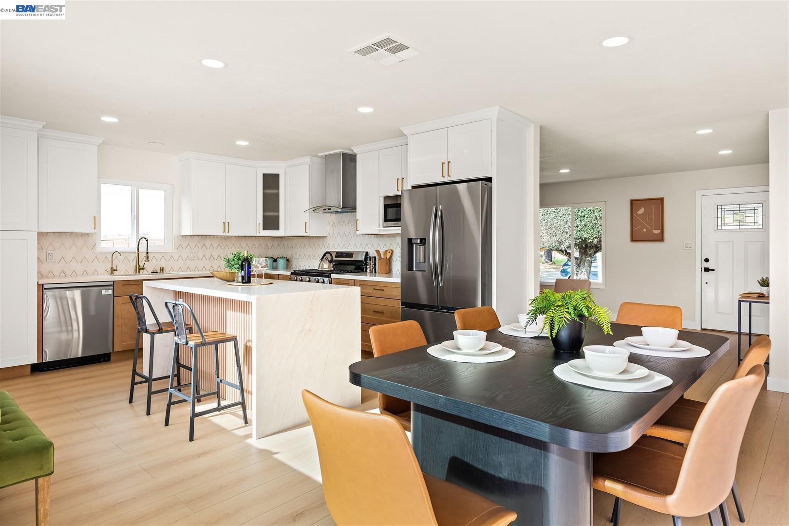 Detail Gallery Image 7 of 39 For 36543 Cedar Blvd, Newark,  CA 94560 - 4 Beds | 2 Baths