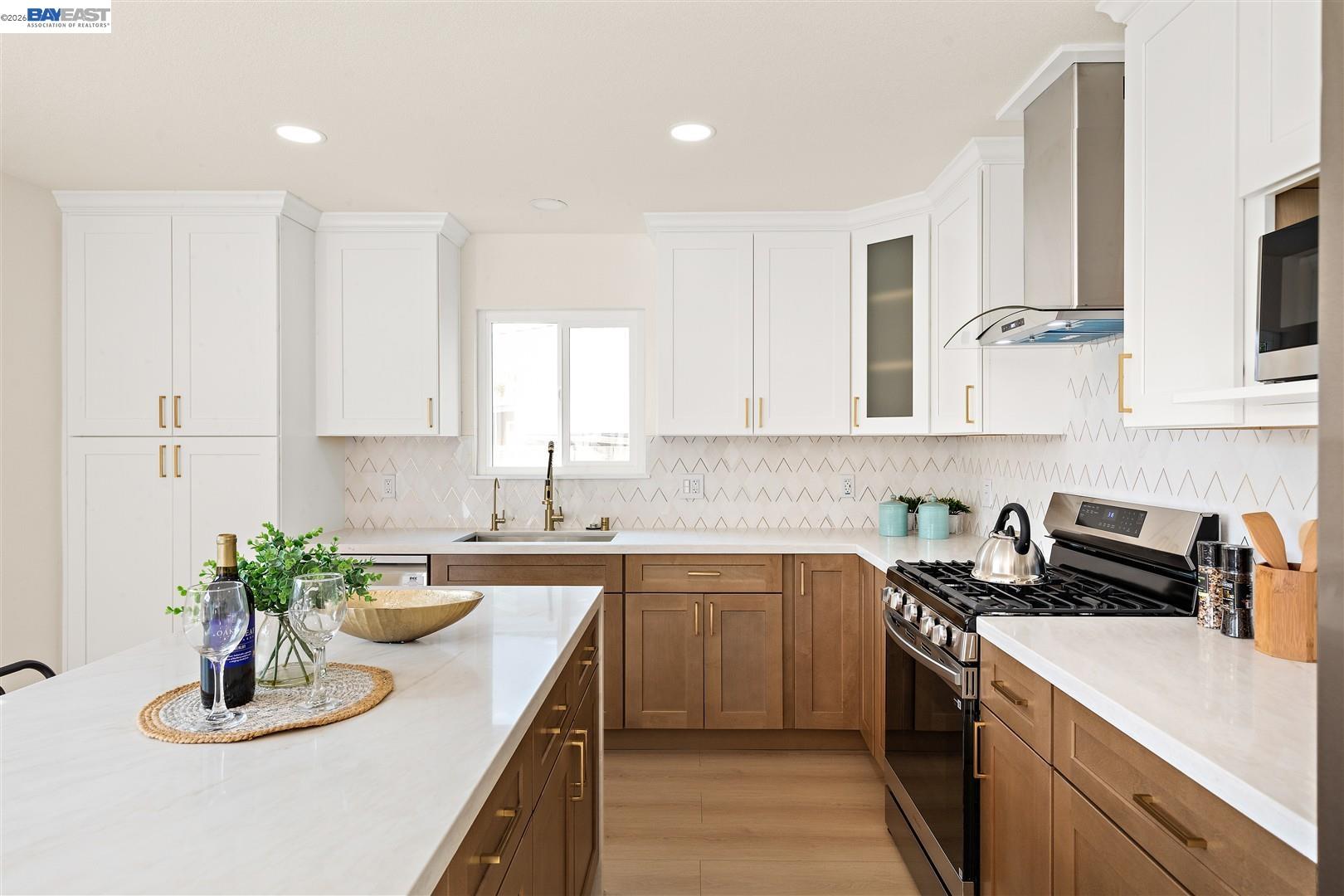 Detail Gallery Image 8 of 39 For 36543 Cedar Blvd, Newark,  CA 94560 - 4 Beds | 2 Baths