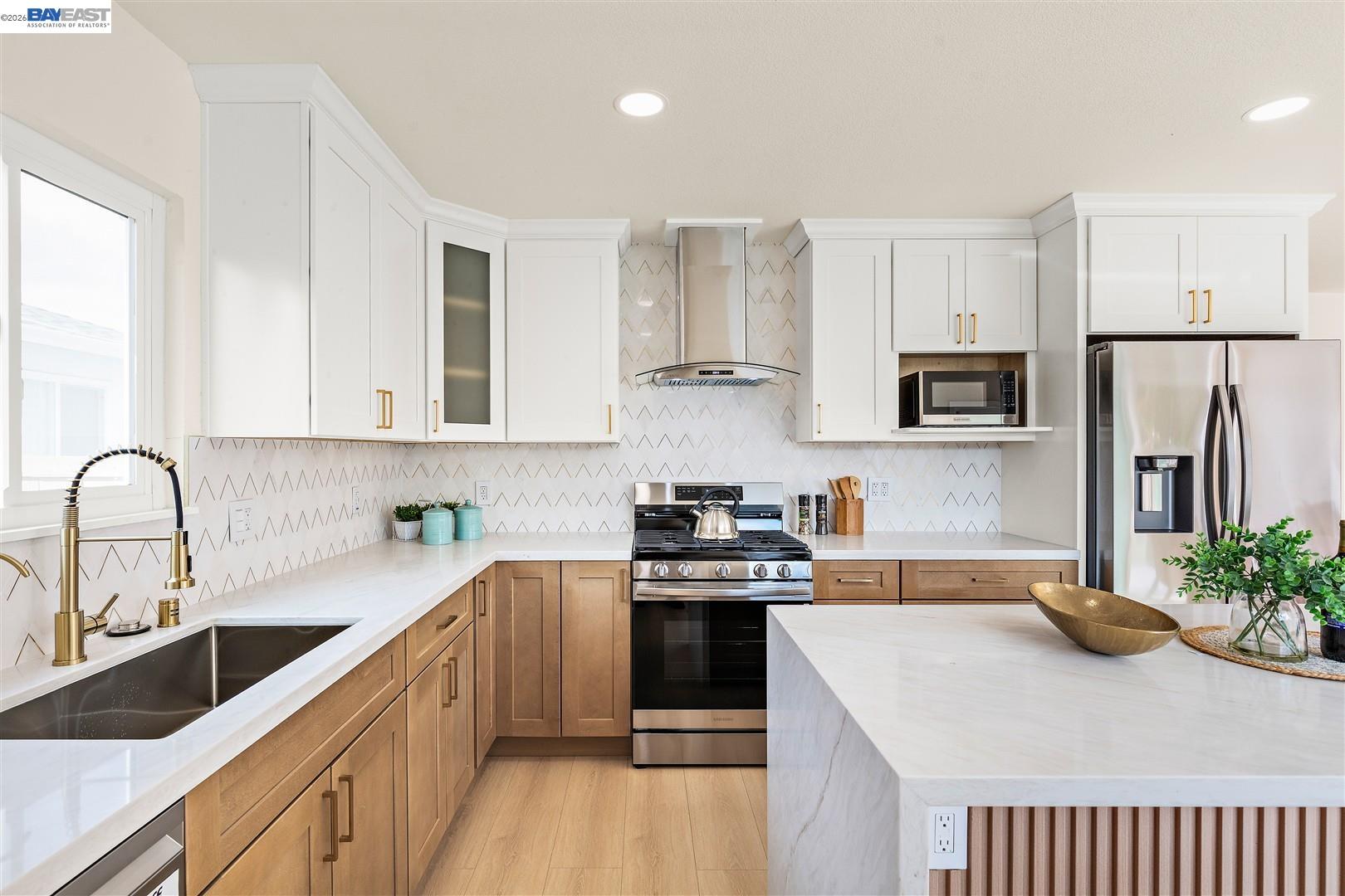 Detail Gallery Image 9 of 39 For 36543 Cedar Blvd, Newark,  CA 94560 - 4 Beds | 2 Baths