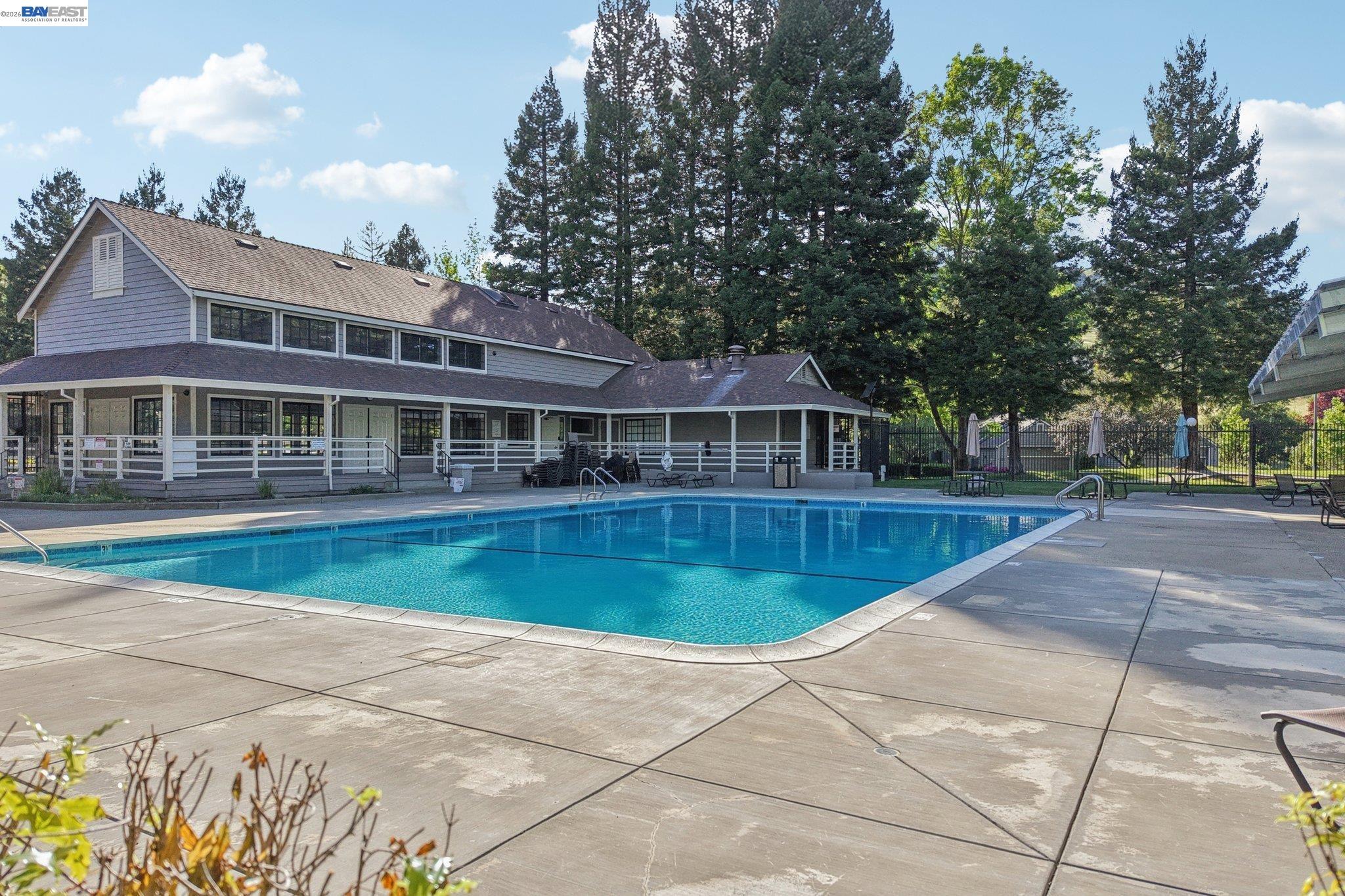 Photo #41: 41131080 Listing: Photo #41