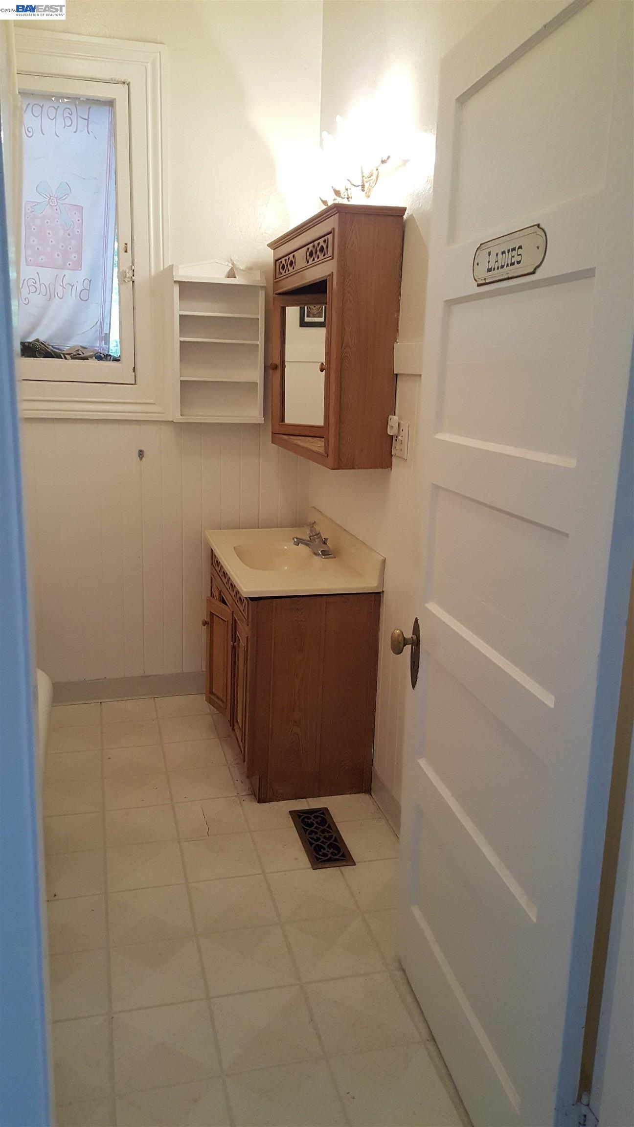 Detail Gallery Image 14 of 23 For 627 Rose Avenue #2,  Pleasanton,  CA 94566 - 2 Beds | 2 Baths