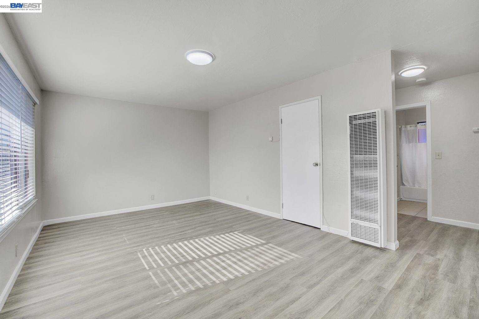 Photo #3: 41131088 Listing: Photo #3