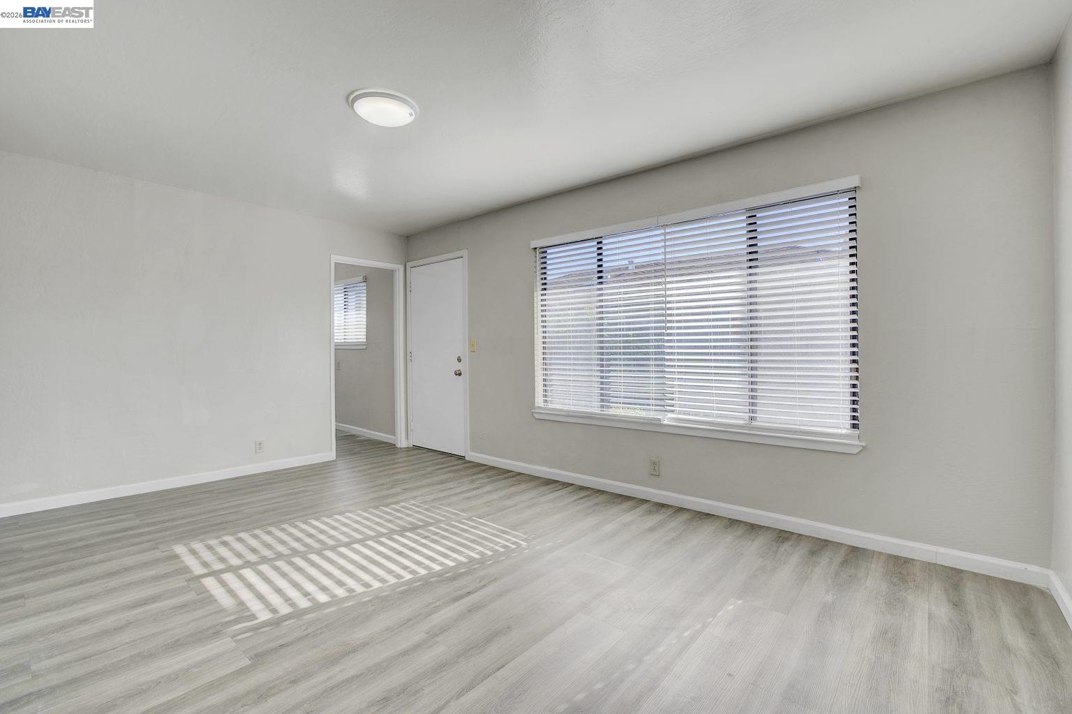 Photo #4: 41131088 Listing: Photo #4