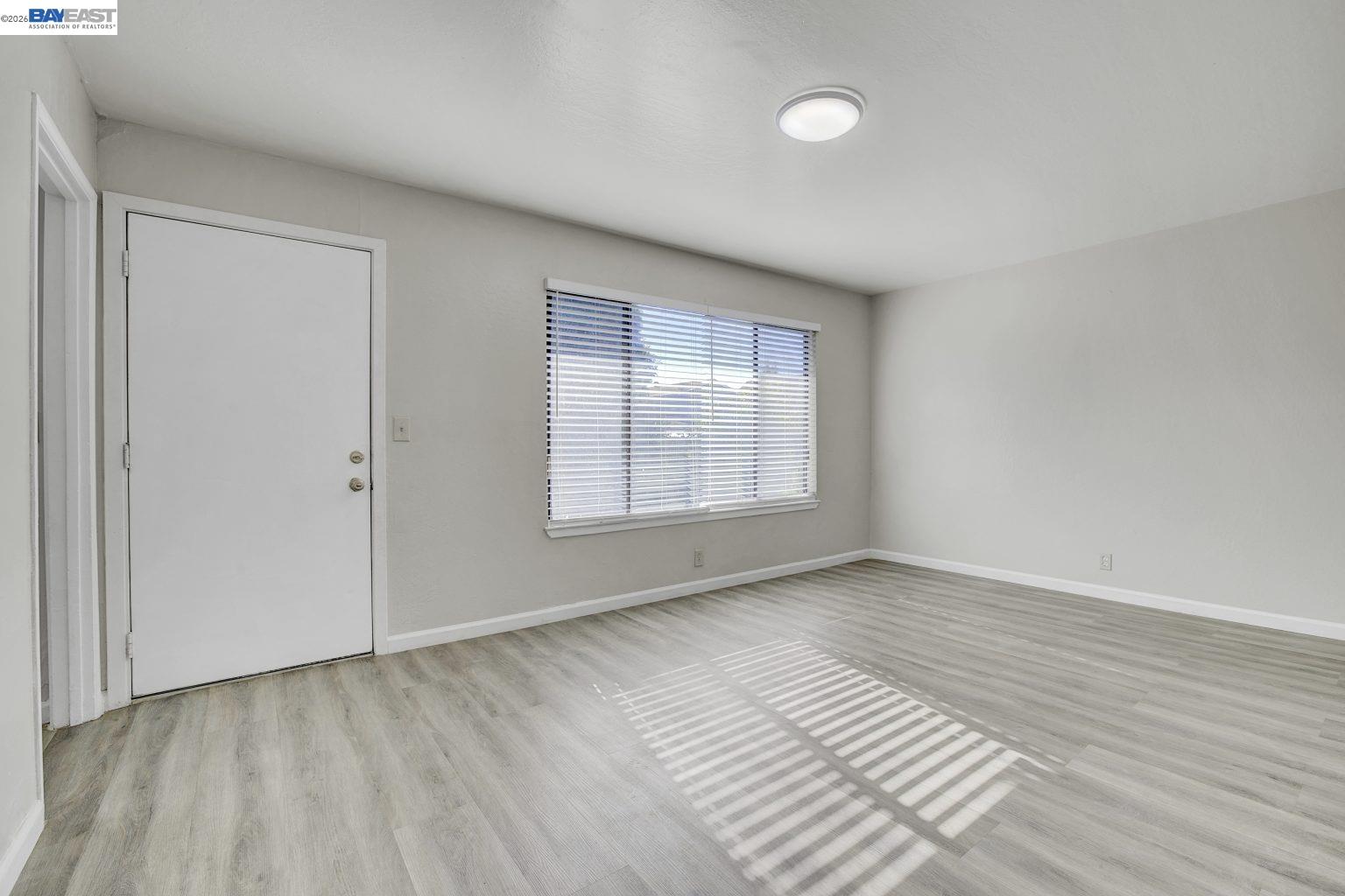 Photo #5: 41131088 Listing: Photo #5