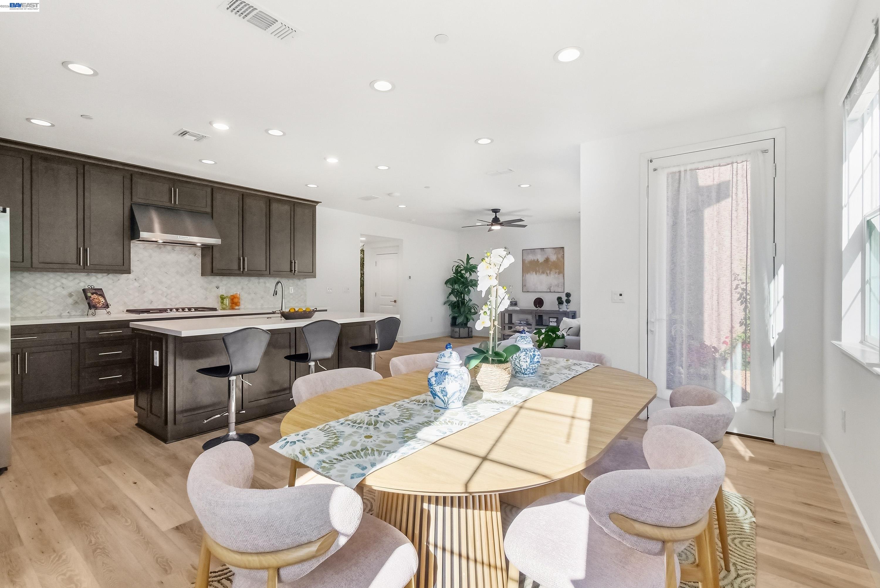 Detail Gallery Image 14 of 60 For 168 E Calder Dr, Mountain House,  CA 95391 - 3 Beds | 2/1 Baths