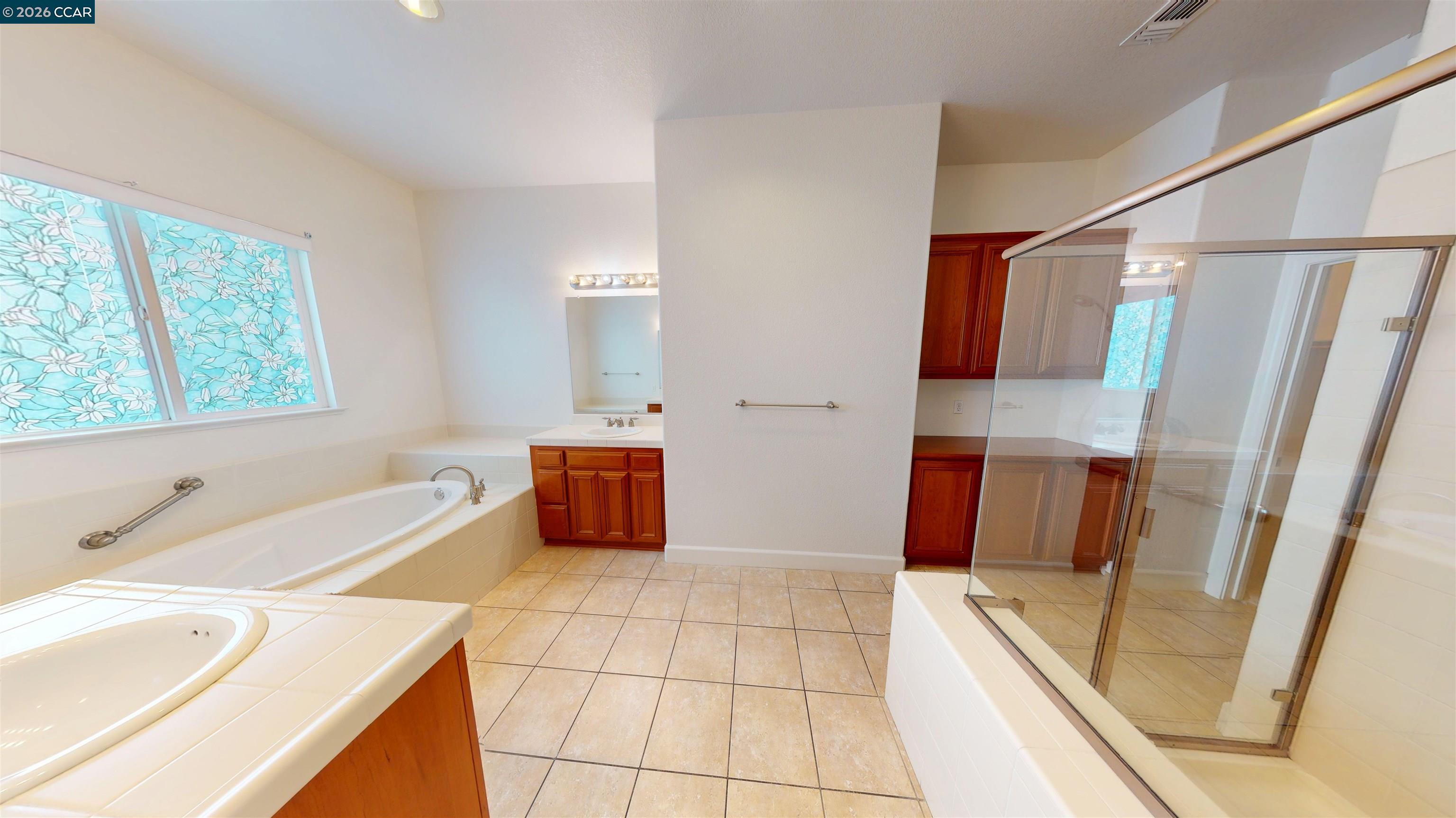 Detail Gallery Image 13 of 38 For 2000 Cinnamon Ridge, Oakley,  CA 94561 - 4 Beds | 3 Baths