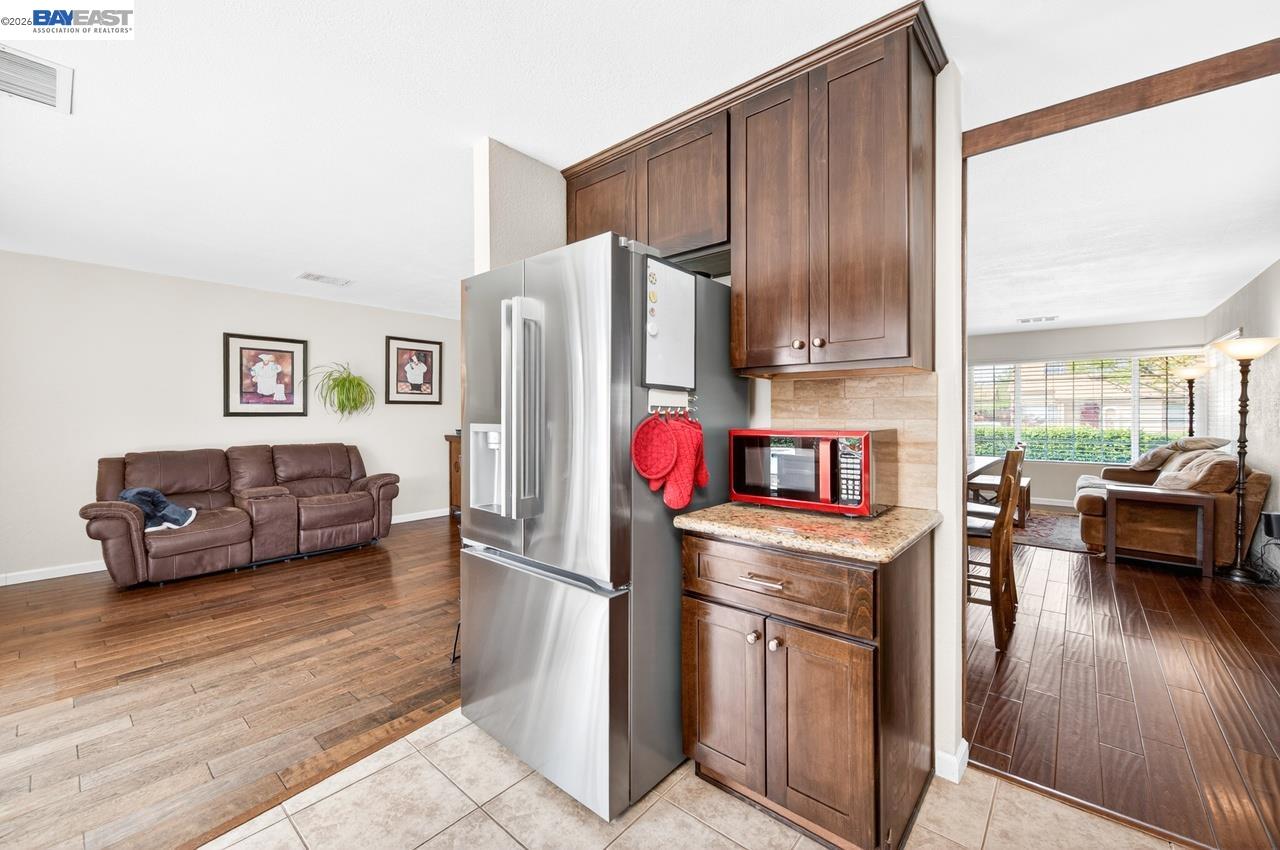 Detail Gallery Image 16 of 40 For 5549 Bridgeport Cir., Livermore,  CA 94551 - 4 Beds | 2 Baths