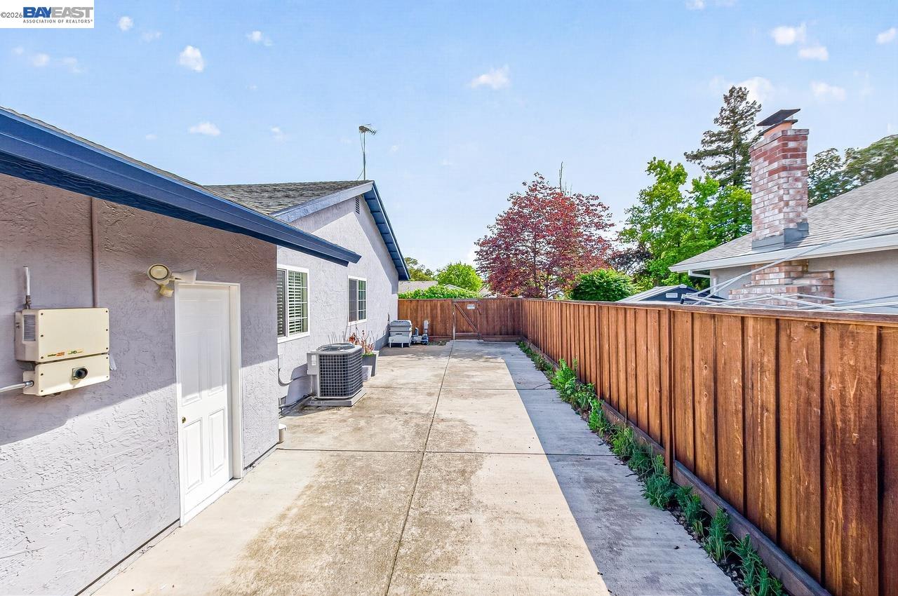 Detail Gallery Image 33 of 40 For 5549 Bridgeport Cir., Livermore,  CA 94551 - 4 Beds | 2 Baths