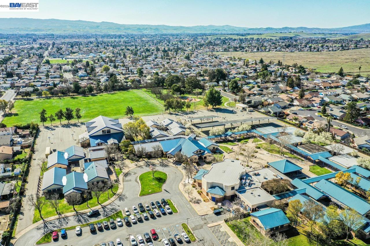 Detail Gallery Image 38 of 40 For 5549 Bridgeport Cir., Livermore,  CA 94551 - 4 Beds | 2 Baths