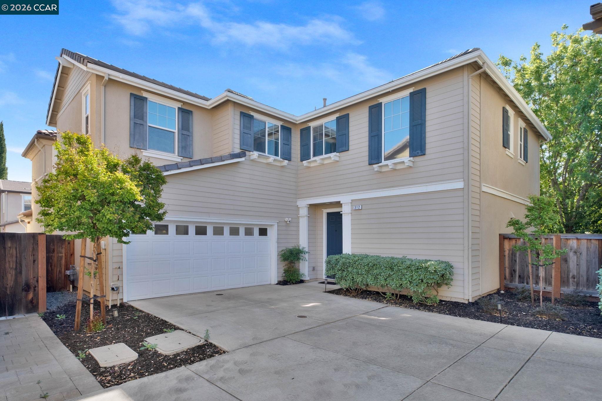 Front Image Thumbnail for CC41131097