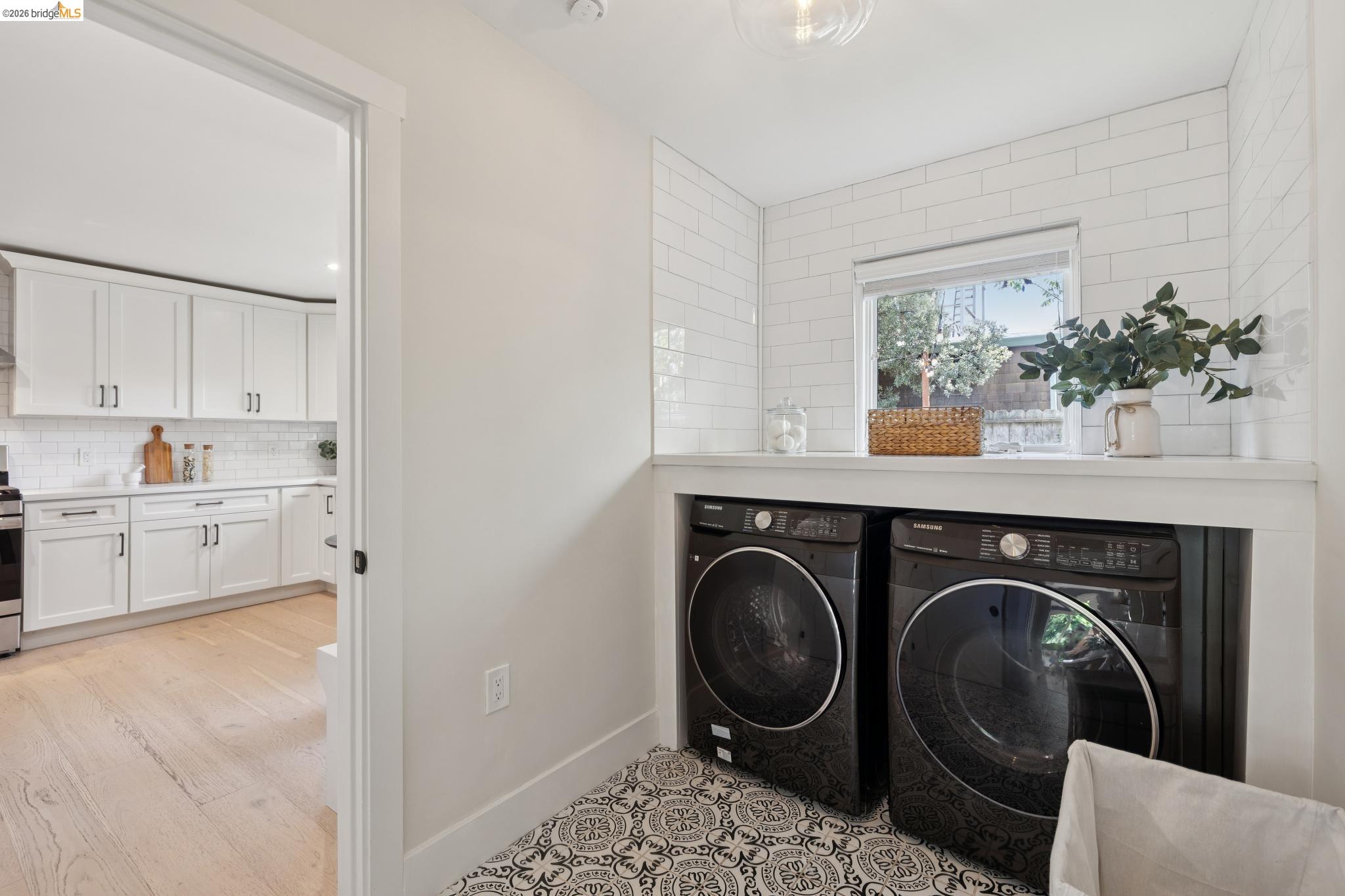 Detail Gallery Image 19 of 49 For 1020 Channing Way, Berkeley,  CA 94710 - 3 Beds | 1 Baths