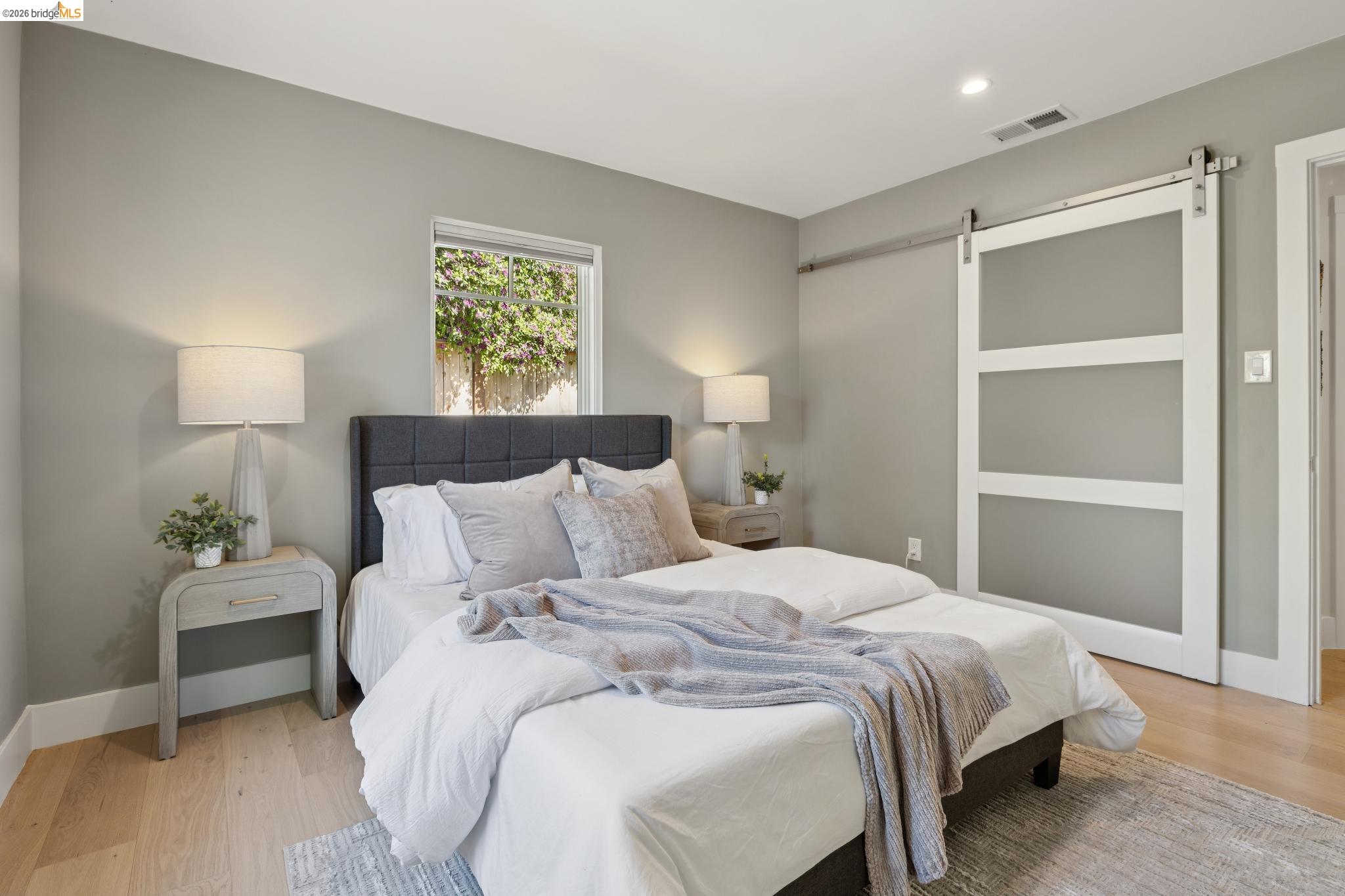 Detail Gallery Image 26 of 49 For 1020 Channing Way, Berkeley,  CA 94710 - 3 Beds | 1 Baths