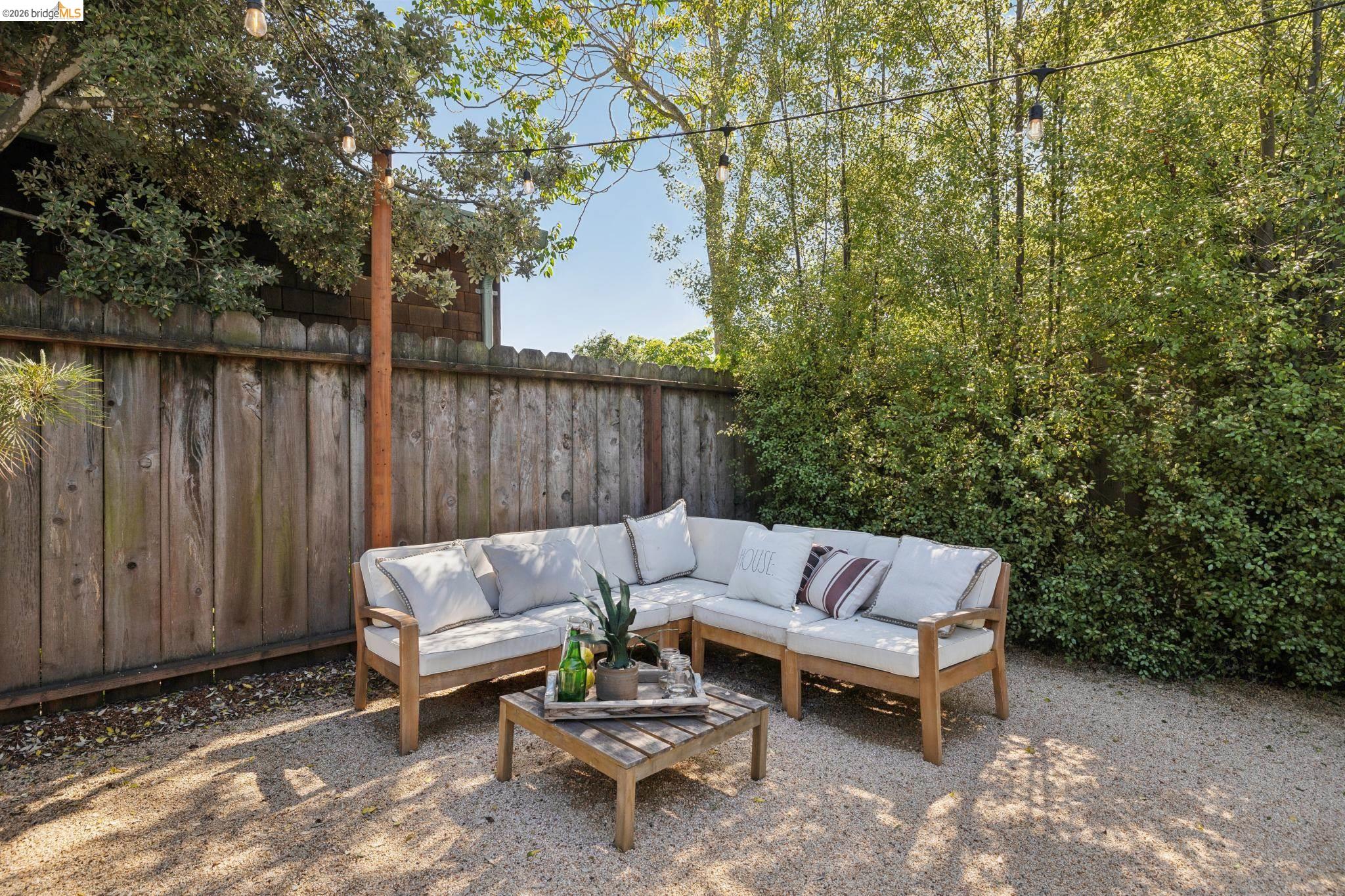 Detail Gallery Image 33 of 49 For 1020 Channing Way, Berkeley,  CA 94710 - 3 Beds | 1 Baths