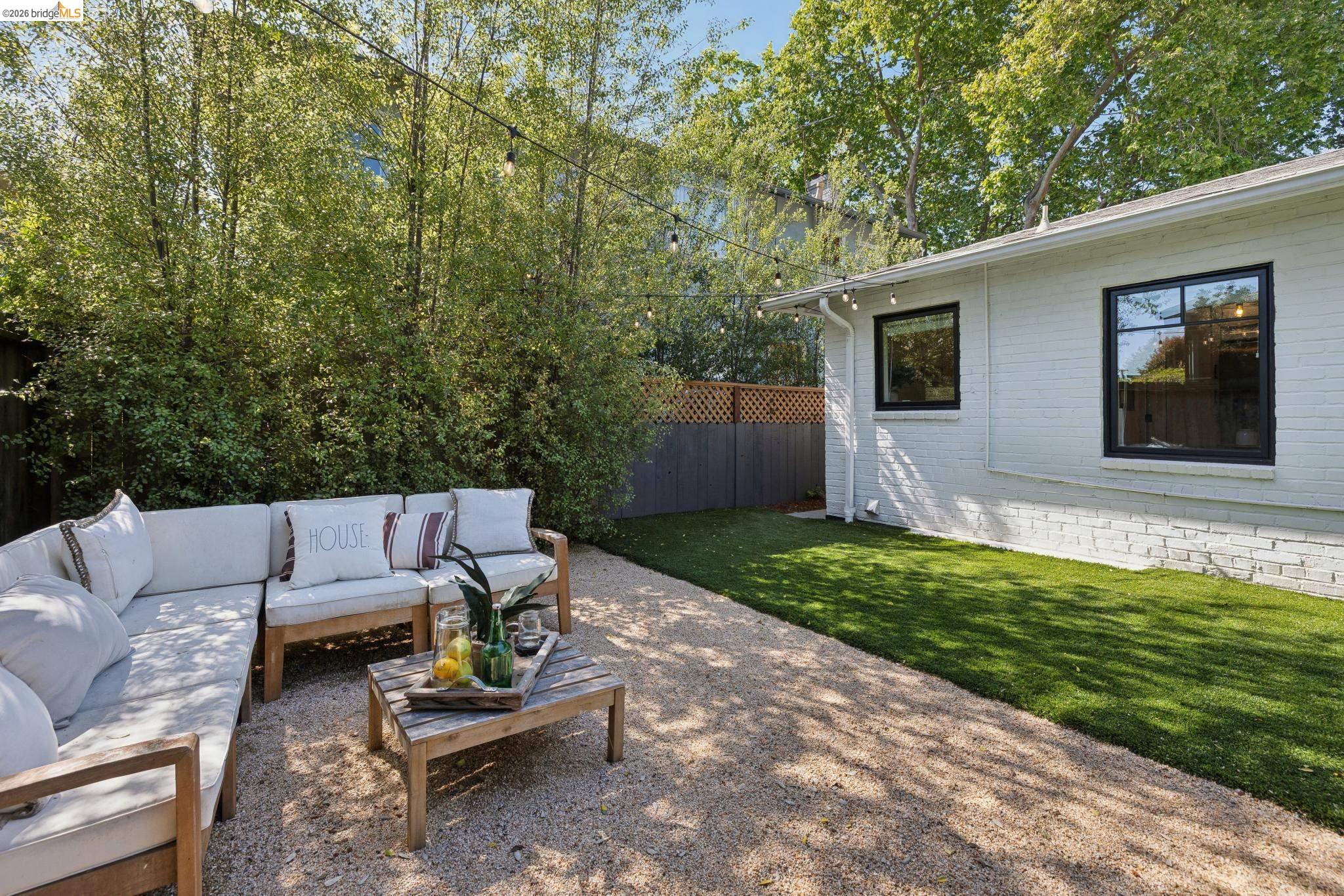 Detail Gallery Image 35 of 49 For 1020 Channing Way, Berkeley,  CA 94710 - 3 Beds | 1 Baths