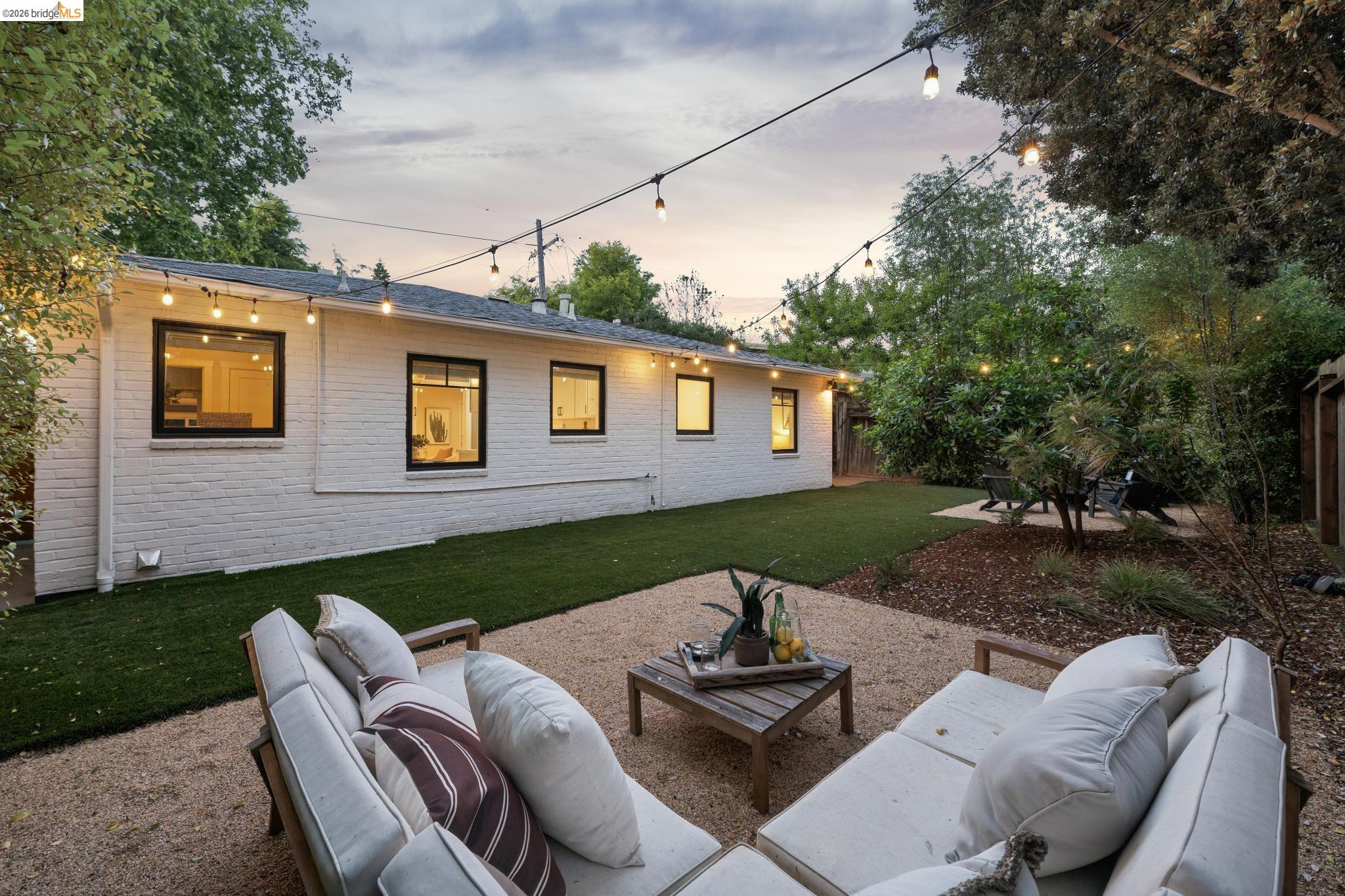 Detail Gallery Image 36 of 49 For 1020 Channing Way, Berkeley,  CA 94710 - 3 Beds | 1 Baths