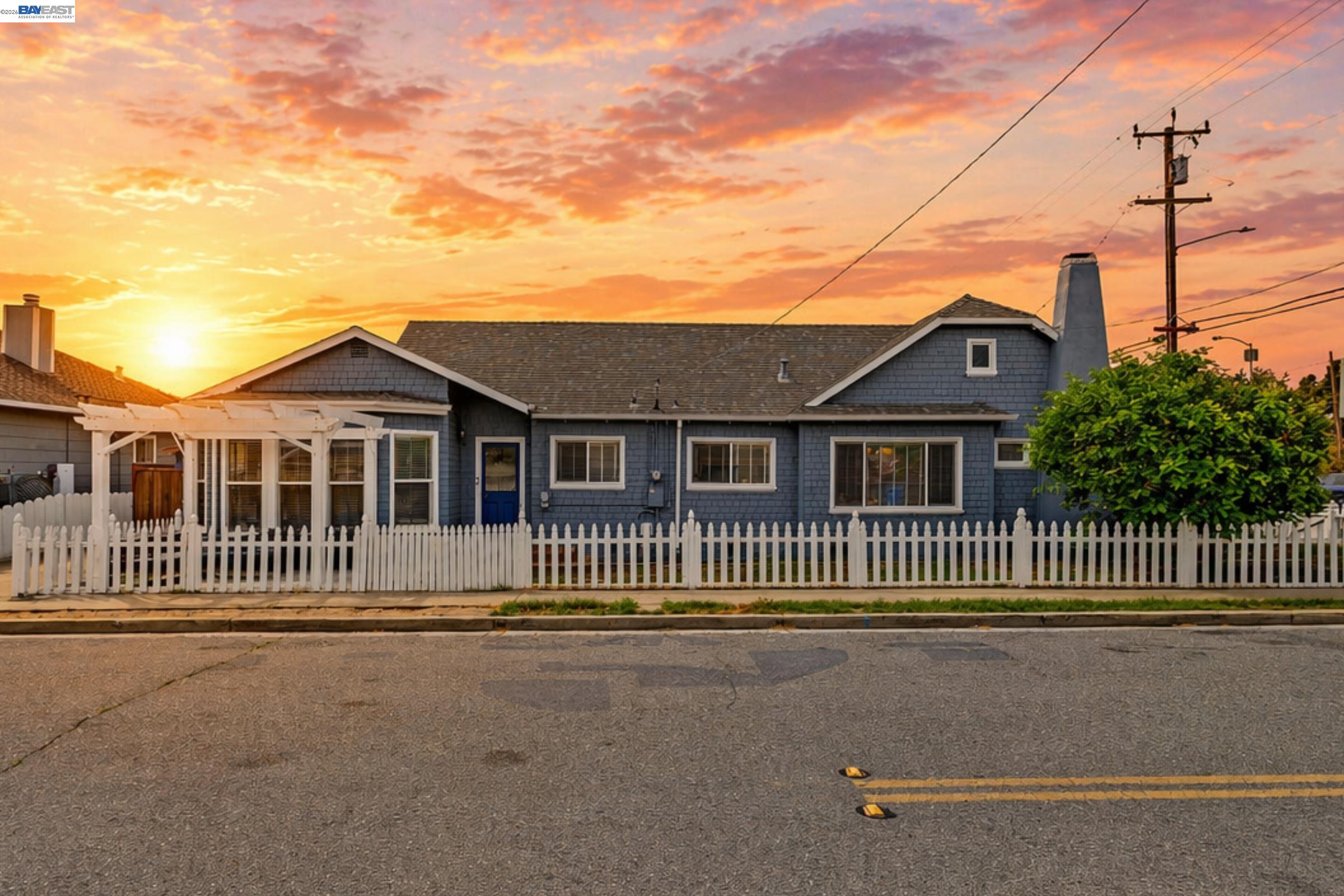 Front Image Thumbnail for BE41131106