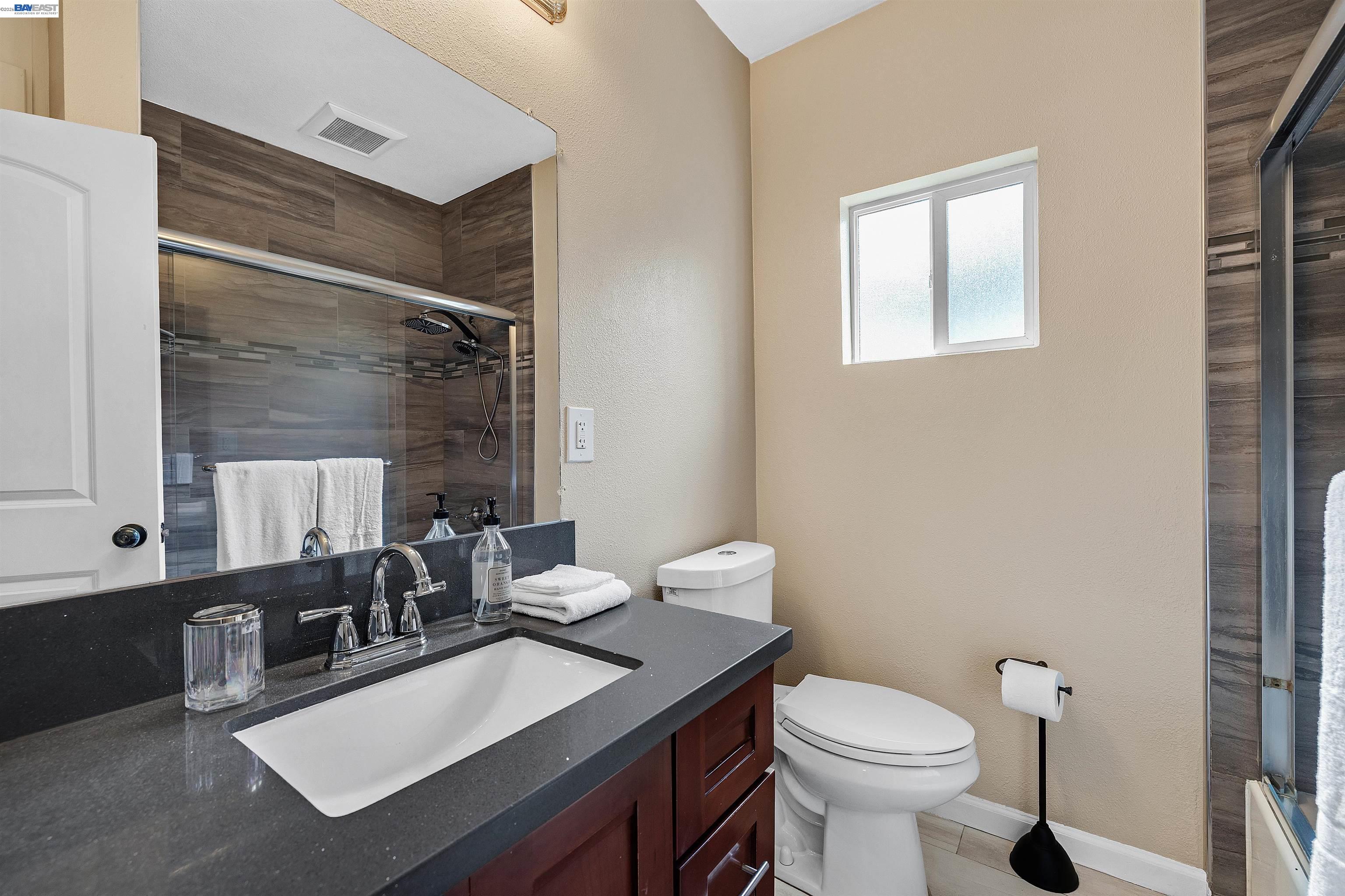 Detail Gallery Image 15 of 21 For 3710 Smith St, Union City,  CA 94587 - 4 Beds | 2 Baths