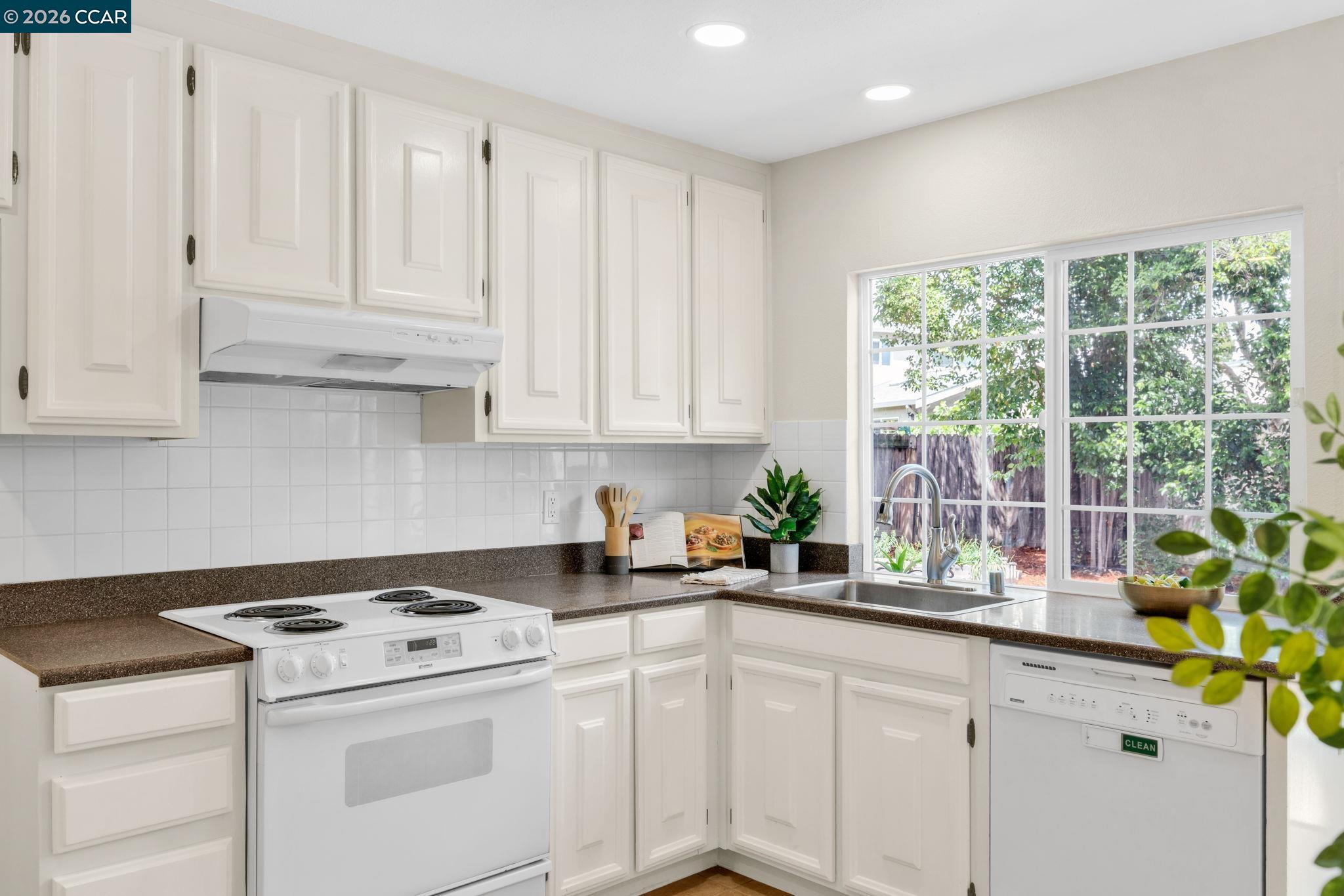 Detail Gallery Image 15 of 40 For 32 Yale Ct, San Ramon,  CA 94583 - 3 Beds | 2 Baths