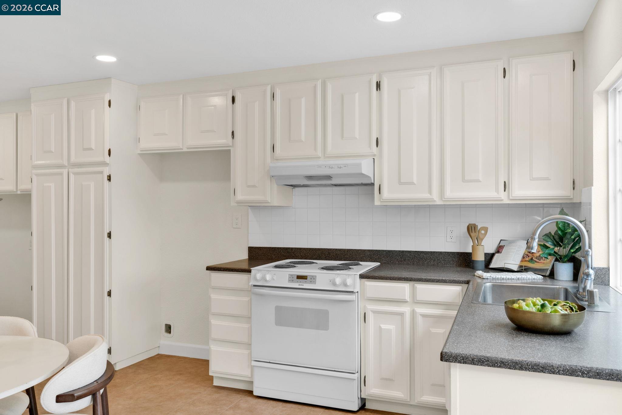 Detail Gallery Image 18 of 40 For 32 Yale Ct, San Ramon,  CA 94583 - 3 Beds | 2 Baths