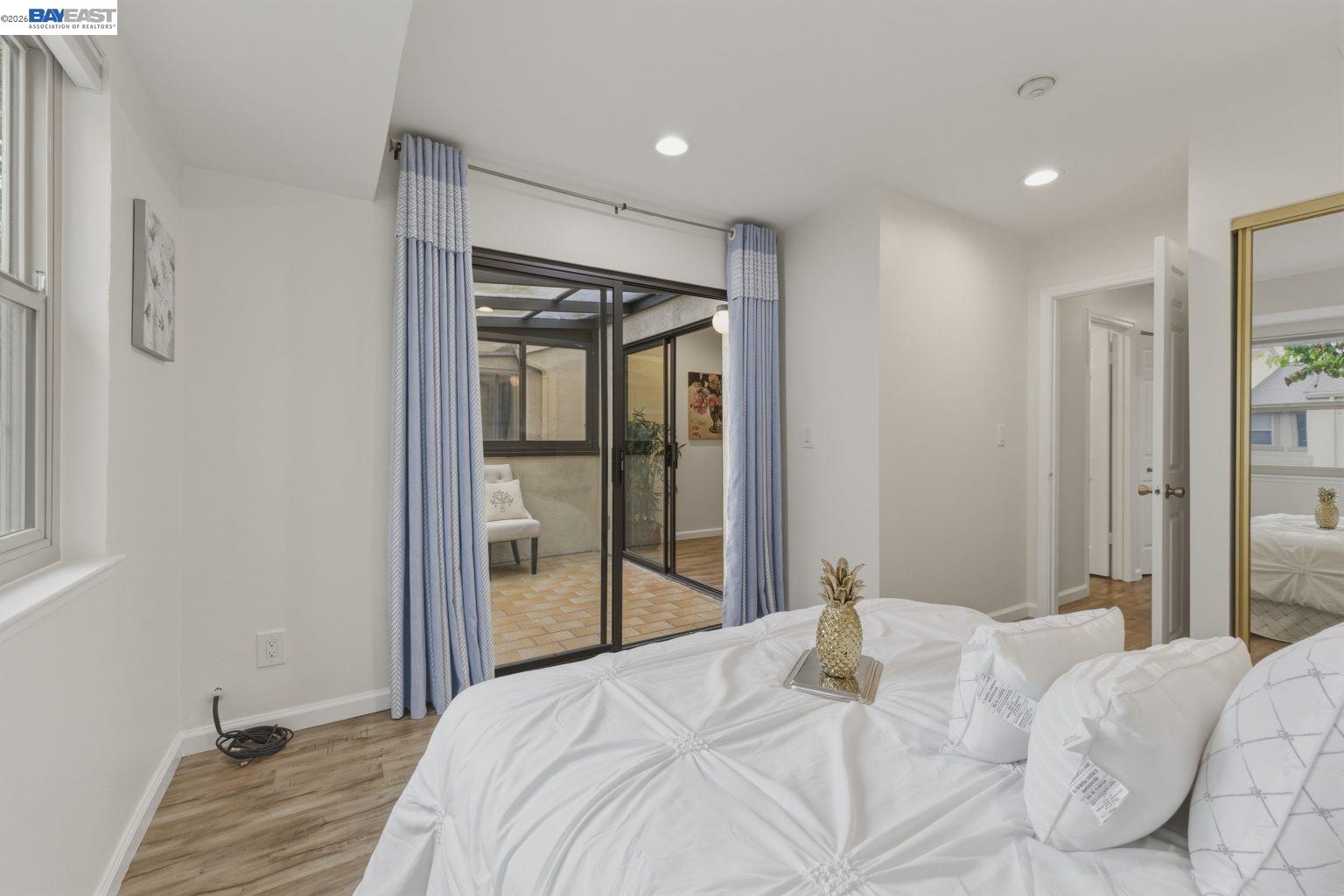 Detail Gallery Image 21 of 43 For 5358 Port Sailwood Dr, Newark,  CA 94560 - 3 Beds | 2/1 Baths