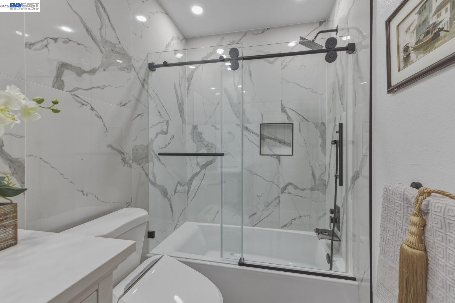 Detail Gallery Image 24 of 43 For 5358 Port Sailwood Dr, Newark,  CA 94560 - 3 Beds | 2/1 Baths