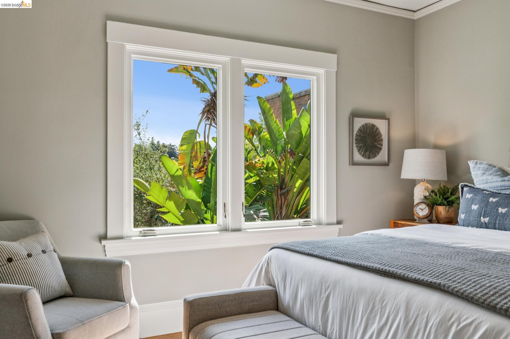 Detail Gallery Image 18 of 49 For 5108 Coronado Ave, Oakland,  CA 94618 - 4 Beds | 2 Baths