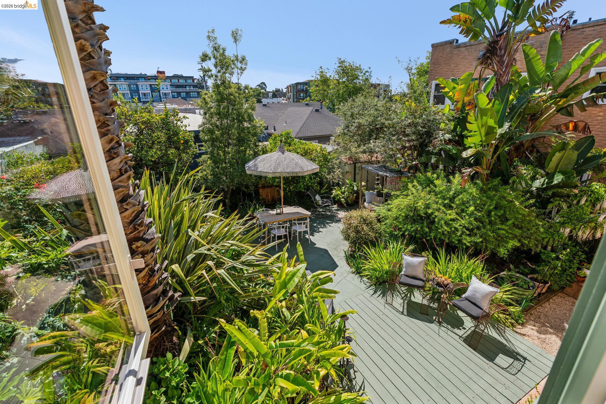 Detail Gallery Image 22 of 49 For 5108 Coronado Ave, Oakland,  CA 94618 - 4 Beds | 2 Baths