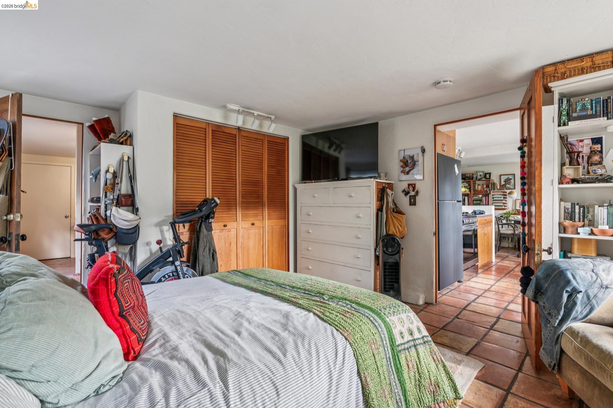 Detail Gallery Image 37 of 49 For 5108 Coronado Ave, Oakland,  CA 94618 - 4 Beds | 2 Baths