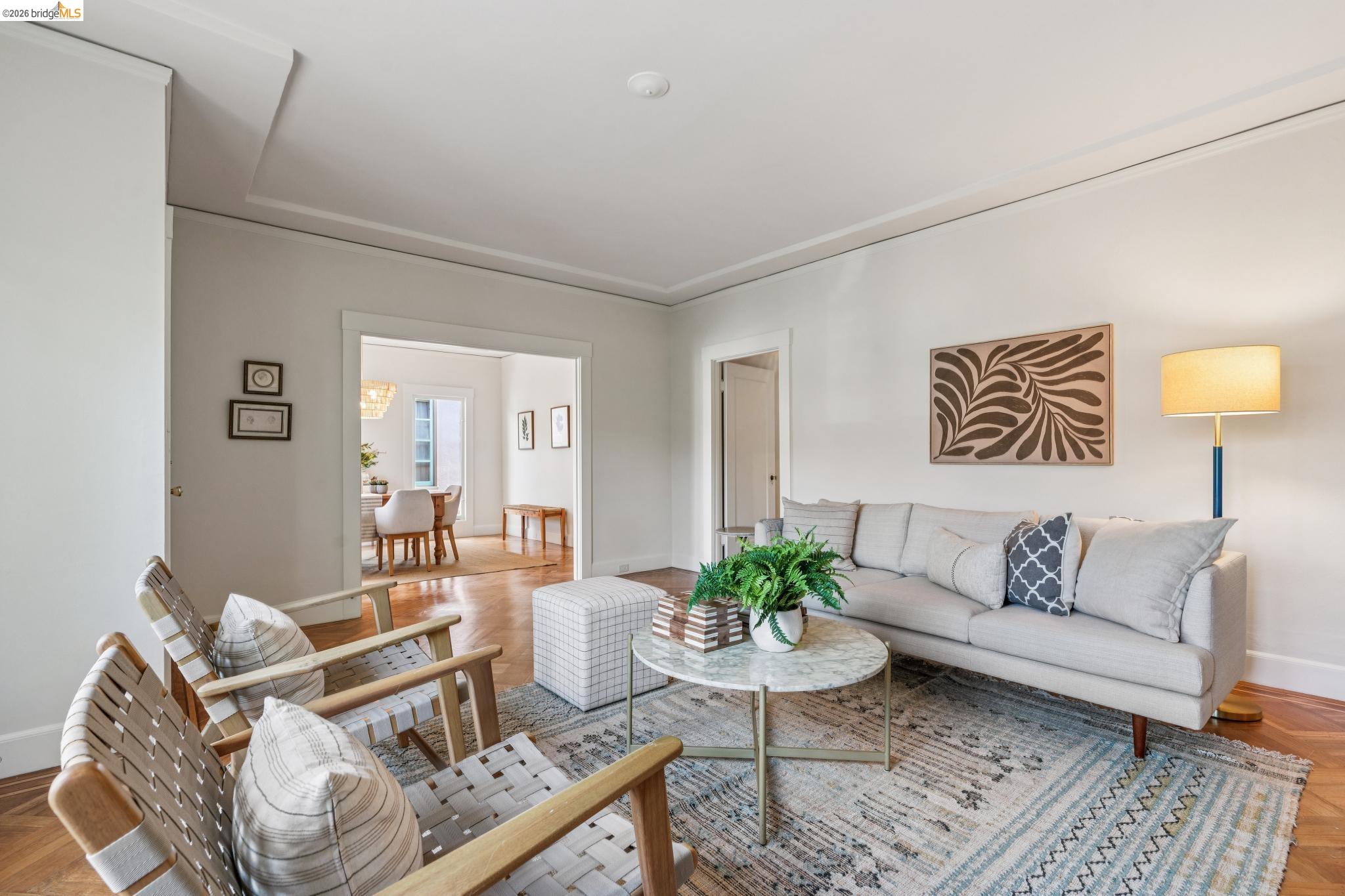 Detail Gallery Image 8 of 49 For 5108 Coronado Ave, Oakland,  CA 94618 - 4 Beds | 2 Baths