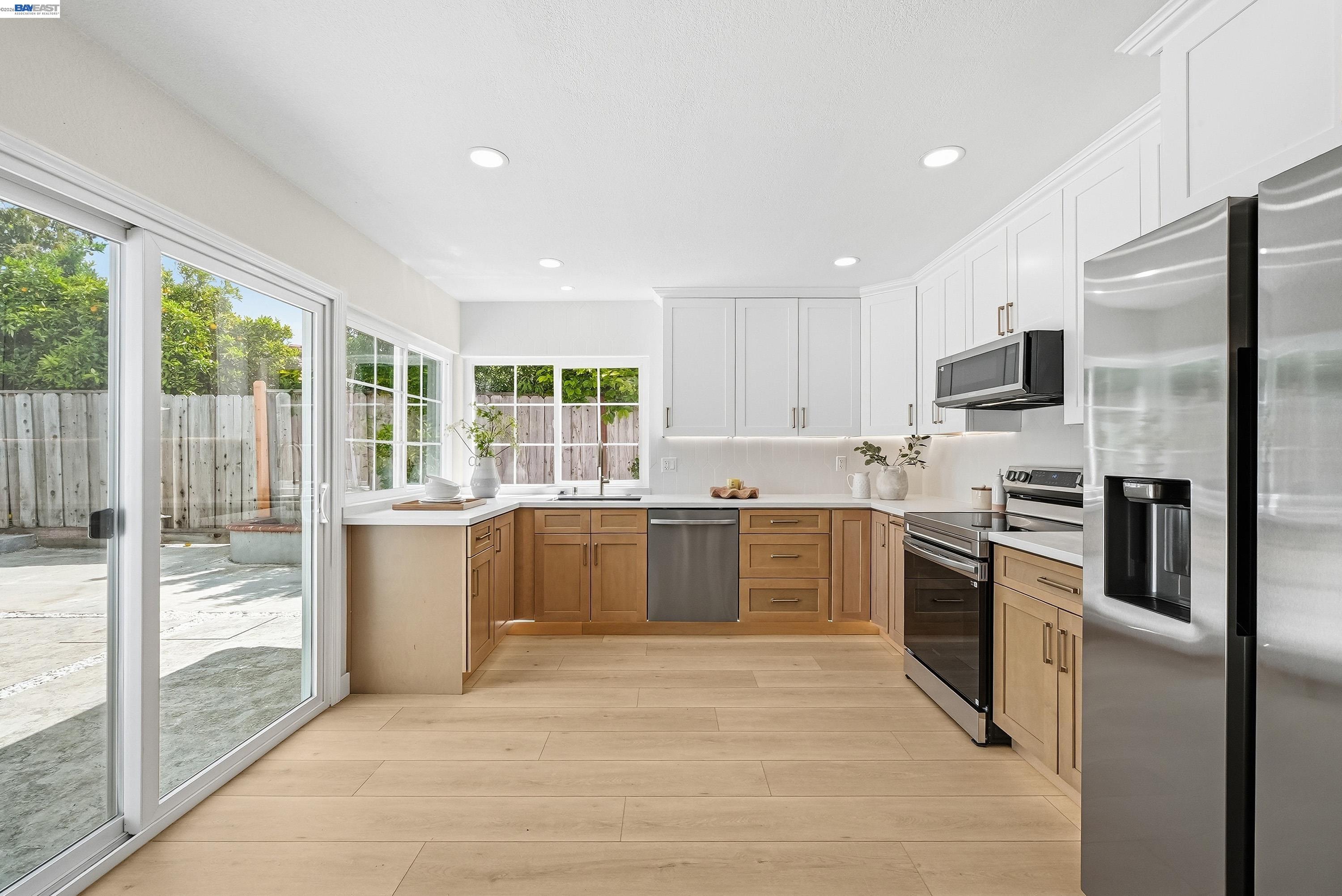 Detail Gallery Image 13 of 44 For 32419 Woodland Dr, Union City,  CA 94587 - 4 Beds | 2 Baths