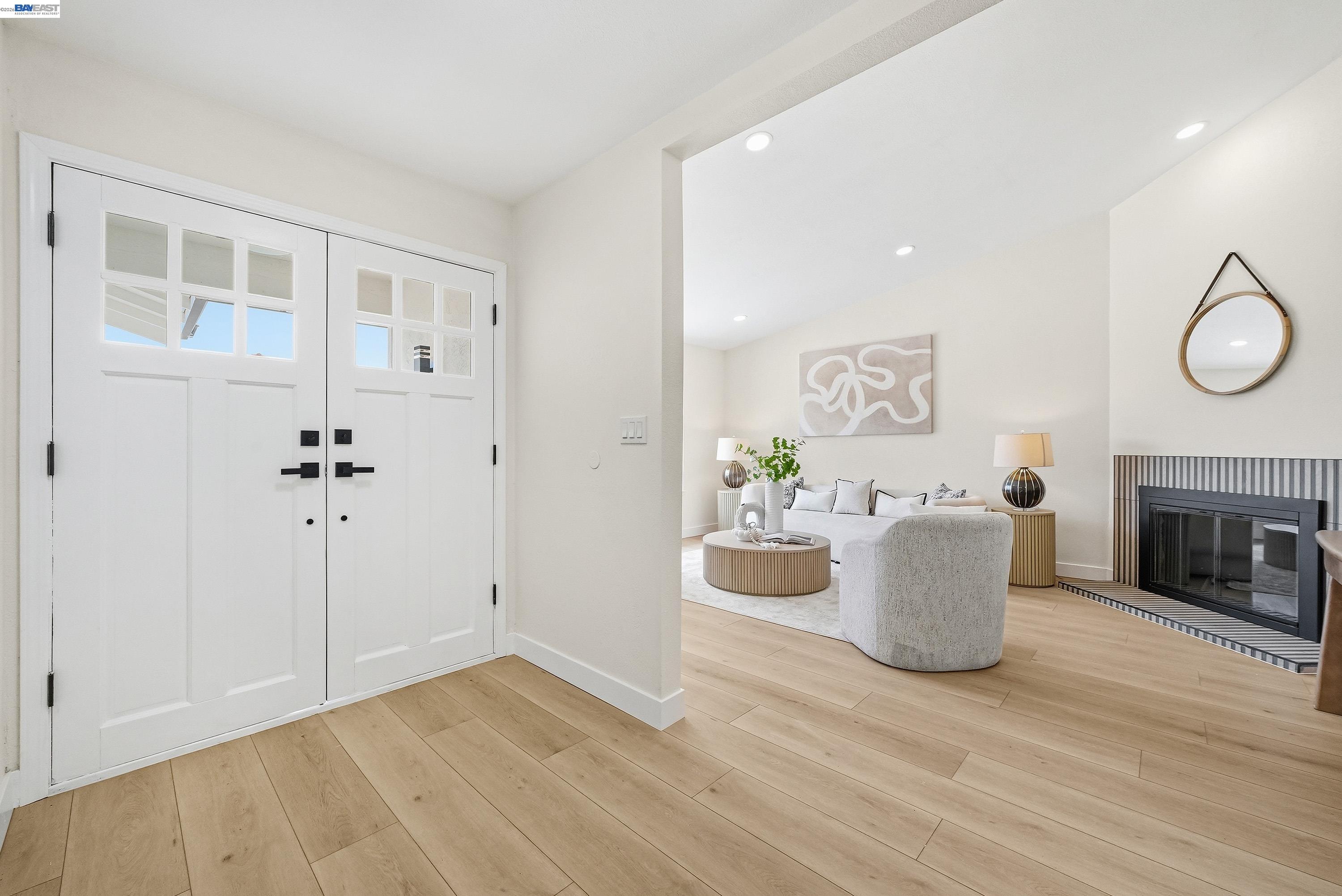 Detail Gallery Image 4 of 44 For 32419 Woodland Dr, Union City,  CA 94587 - 4 Beds | 2 Baths