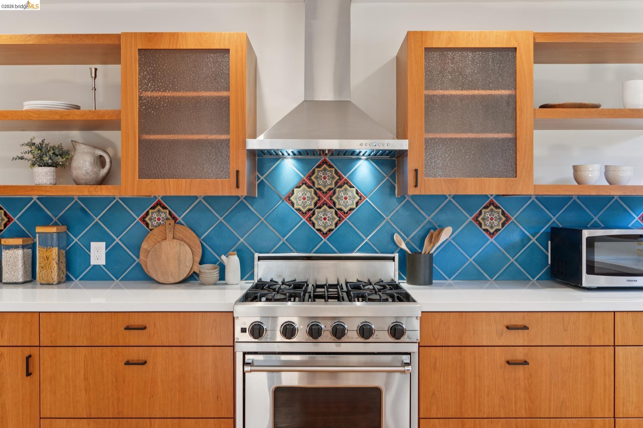 Detail Gallery Image 18 of 63 For 1356 Acton Street, Berkeley,  CA 94706-2502 - 4 Beds | 3 Baths