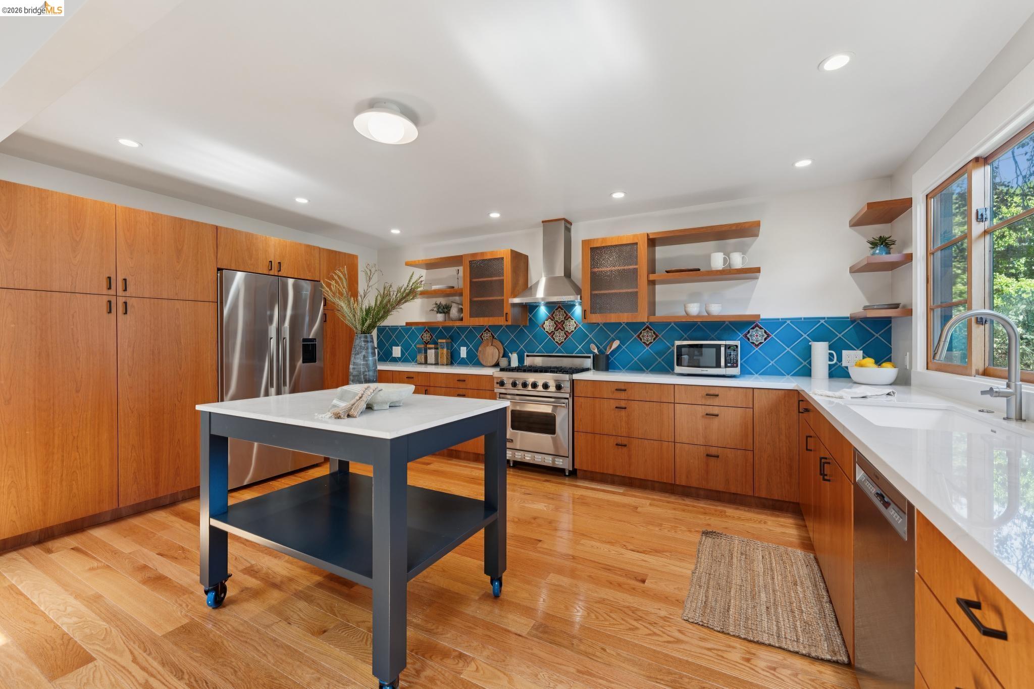 Detail Gallery Image 19 of 63 For 1356 Acton Street, Berkeley,  CA 94706-2502 - 4 Beds | 3 Baths