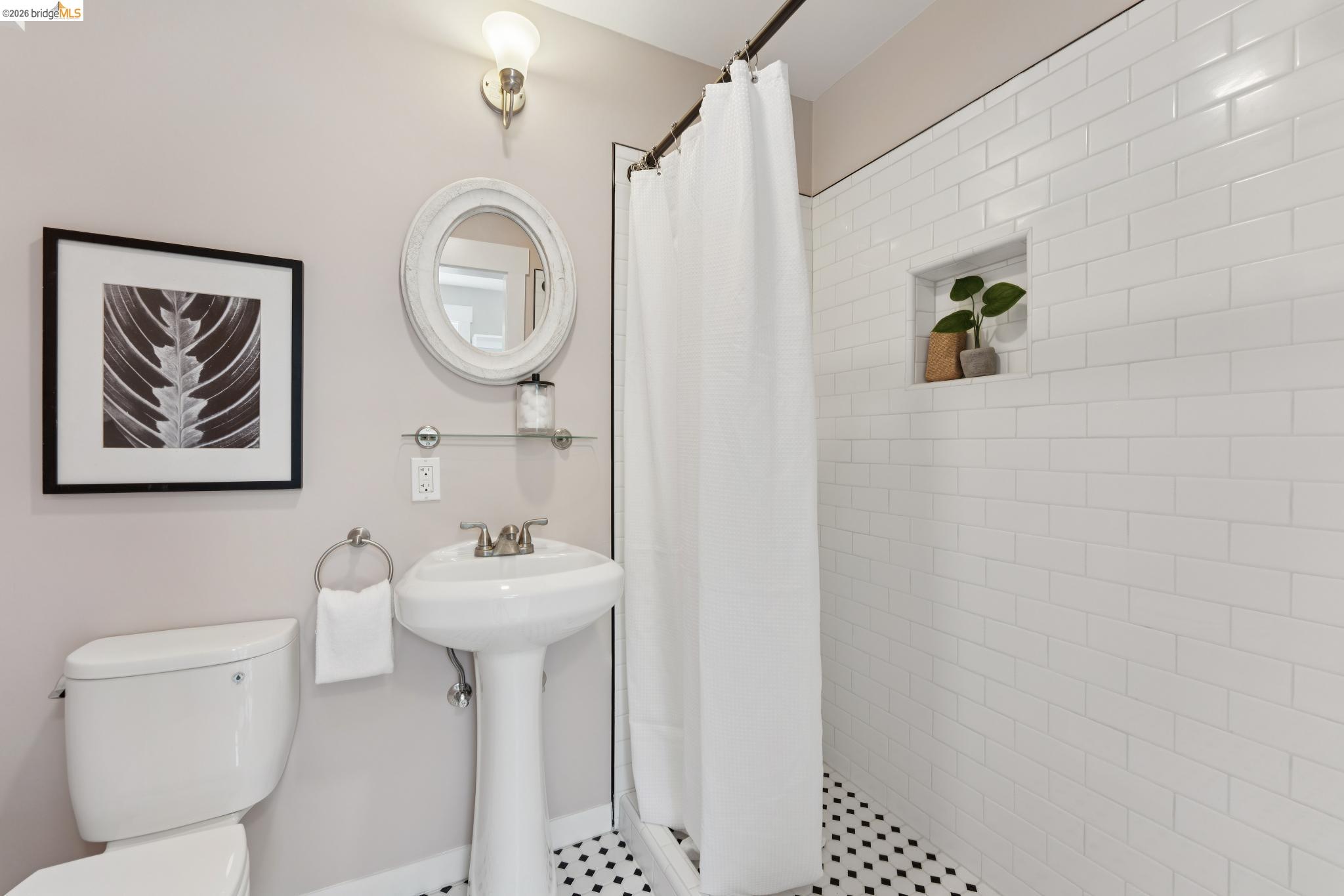 Detail Gallery Image 38 of 63 For 1356 Acton Street, Berkeley,  CA 94706-2502 - 4 Beds | 3 Baths